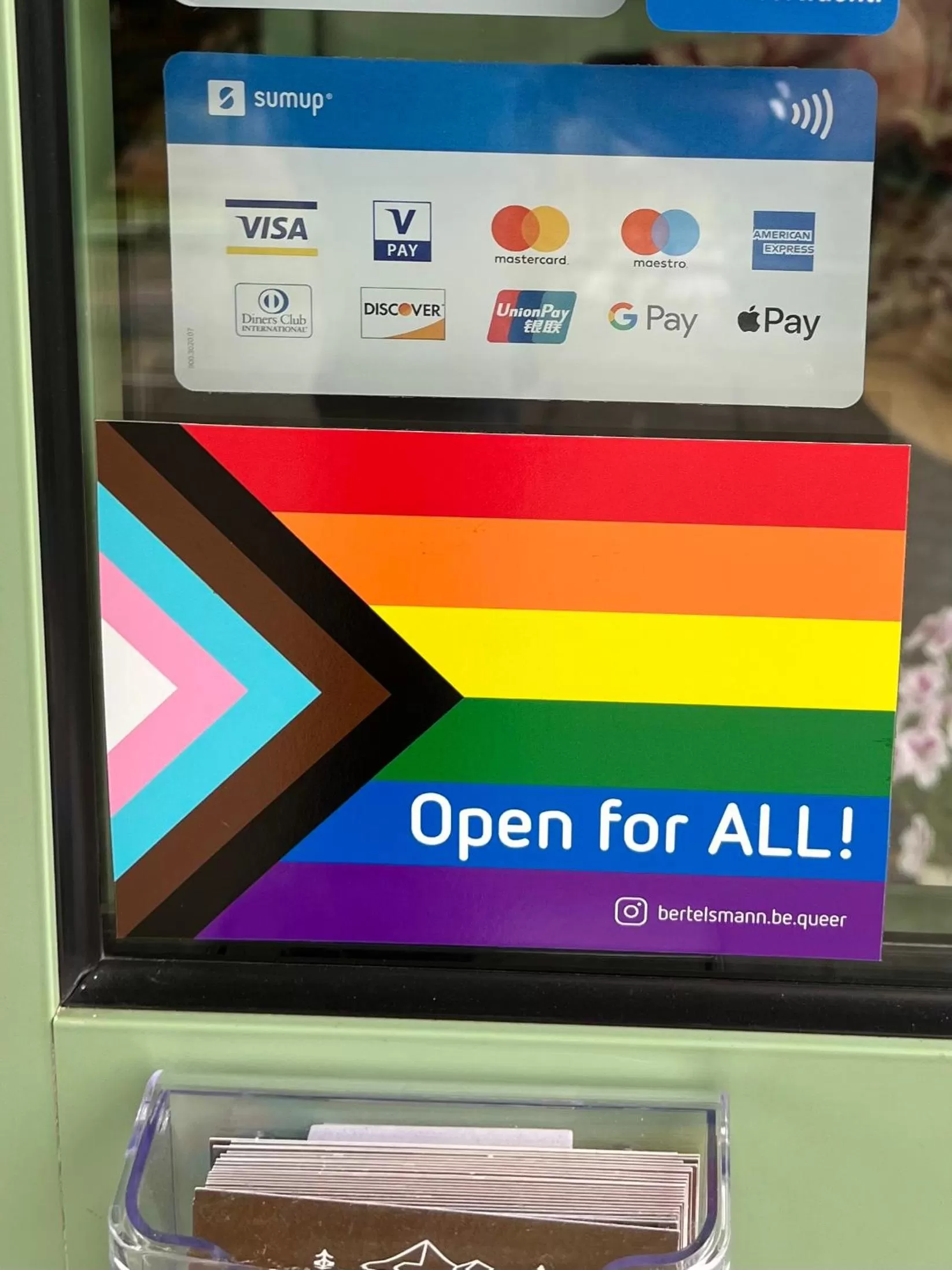 Text overlay, TV/Entertainment Center in Casa Milix - Bed & Breakfast