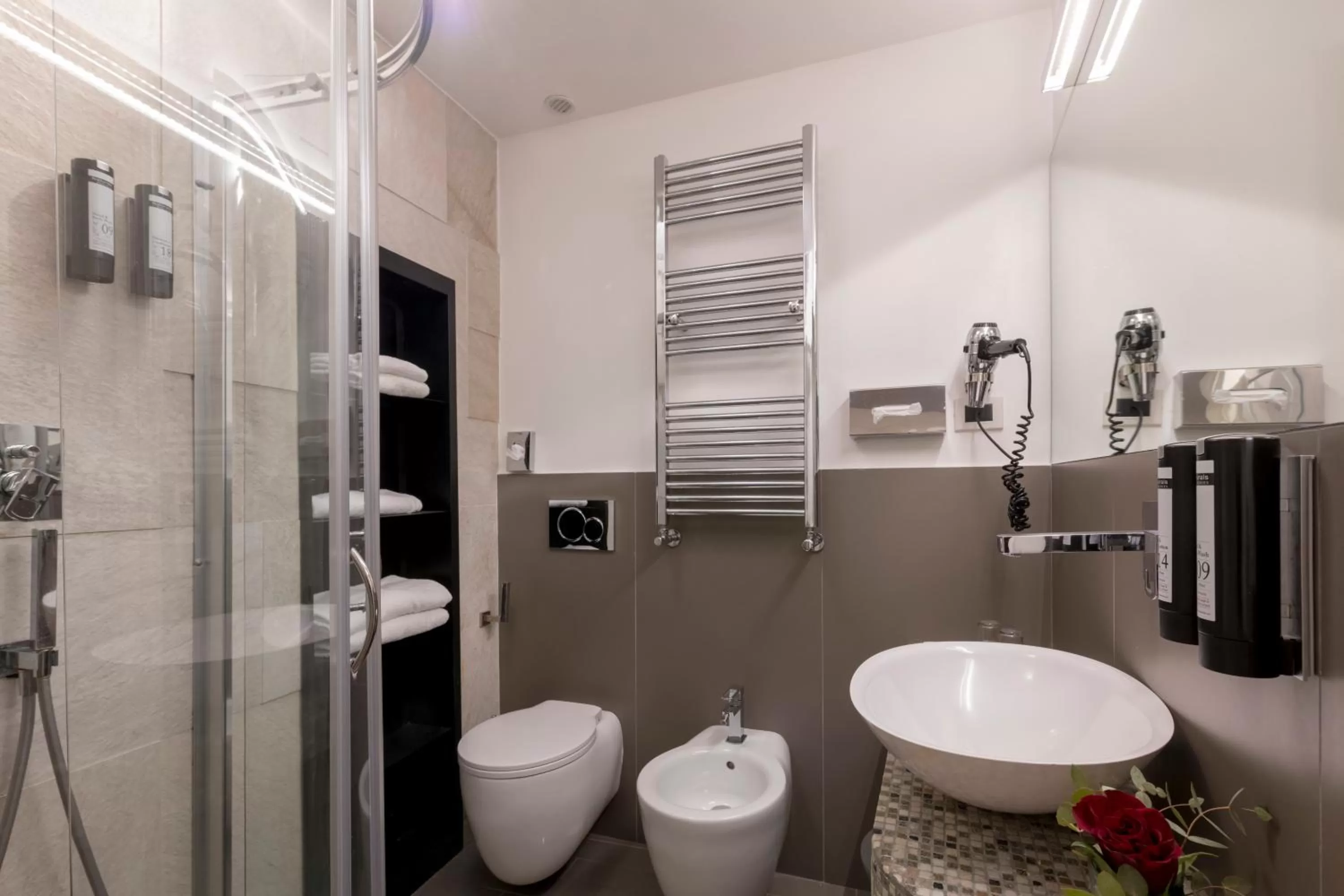 Shower in Argentina Residenza Style Hotel