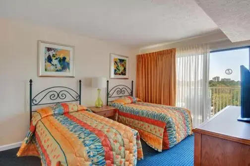 Photo of the whole room, Bed in Bay Club of Sandestin, a VRI resort