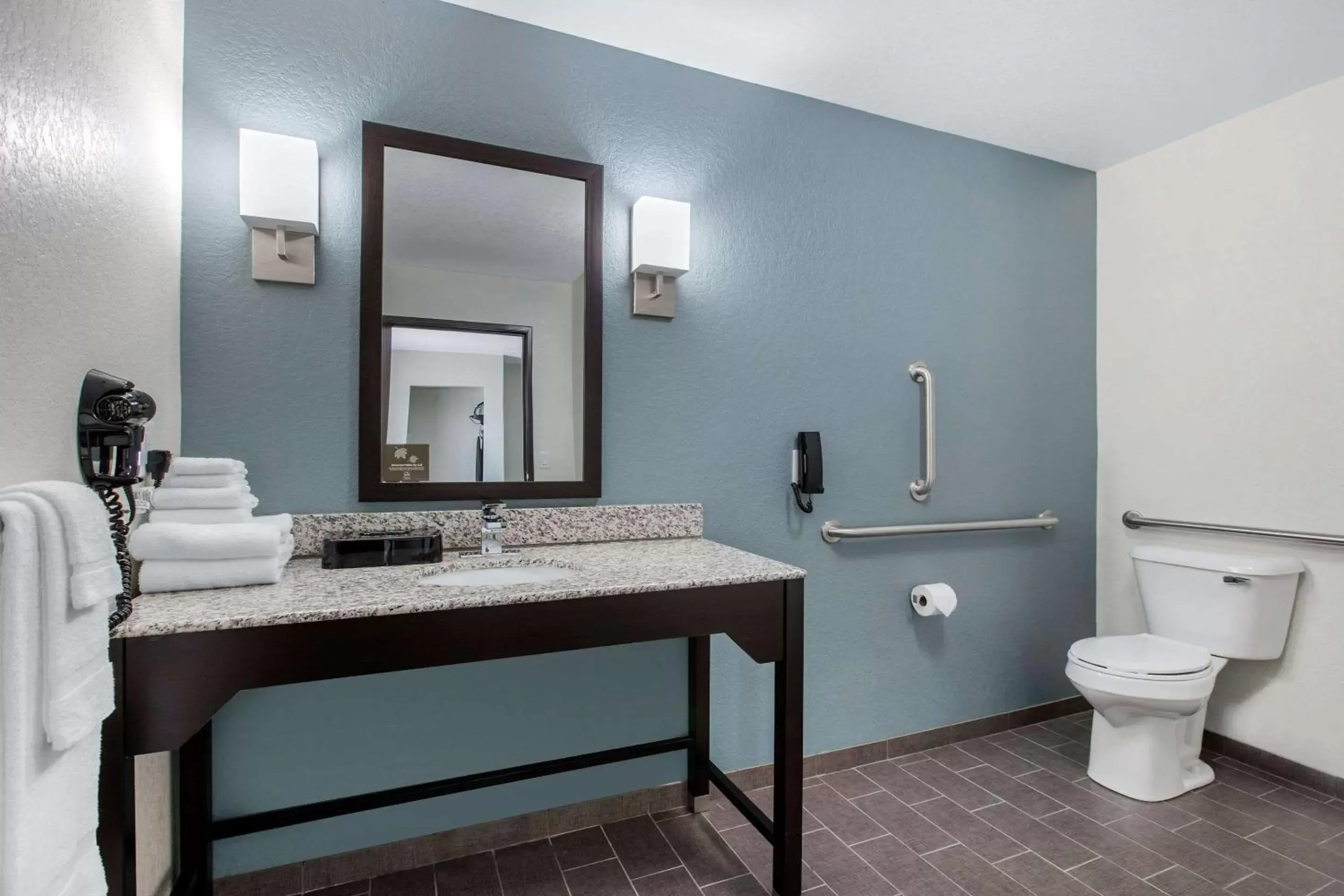 Photo of the whole room, Bathroom in Sleep Inn & Suites Ankeny - Des Moines