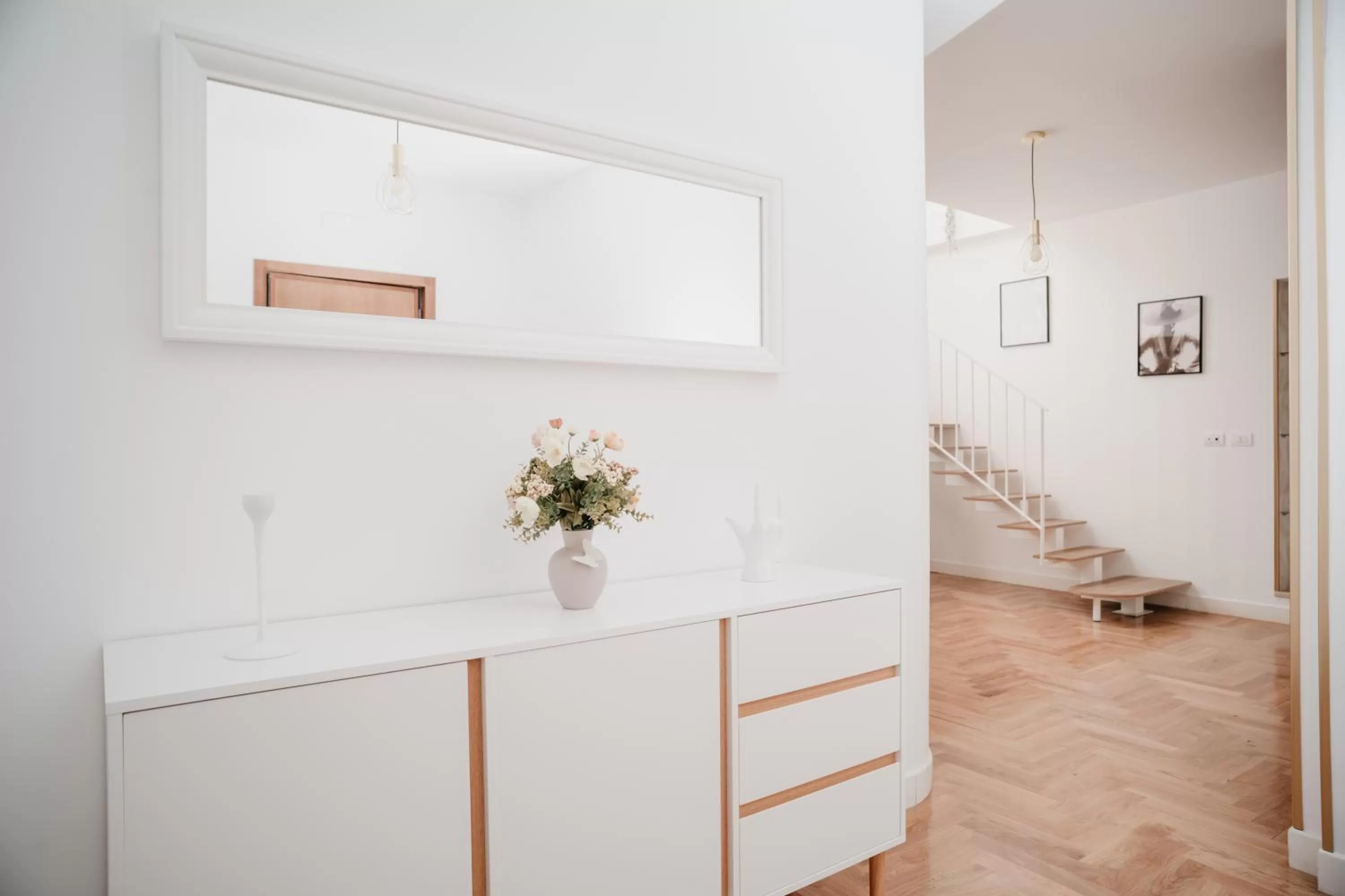 Decorative detail in Vista Napoli Residence by Casa Napoletana