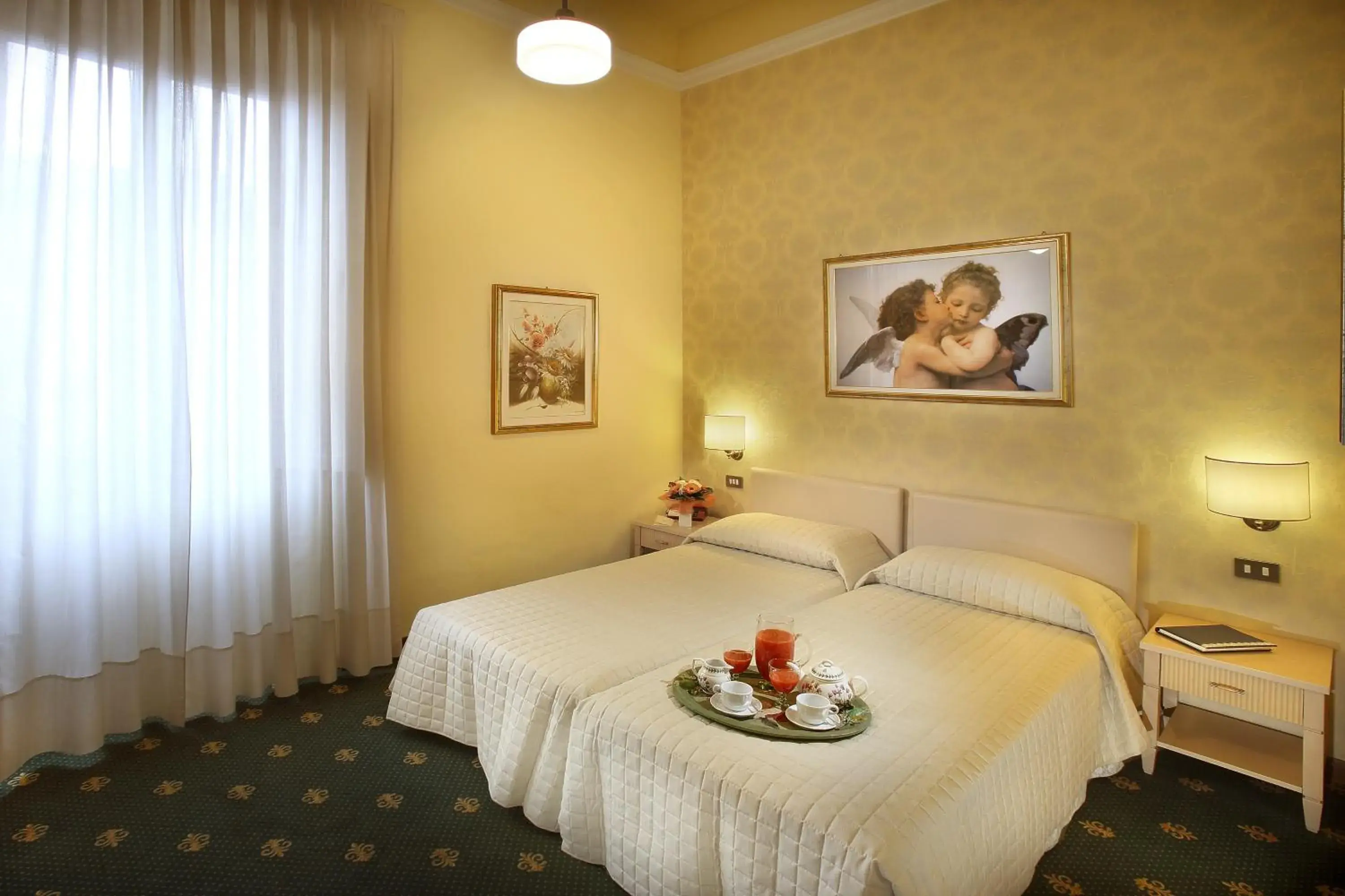 Photo of the whole room, Bed in Grand Hotel Plaza & Locanda Maggiore