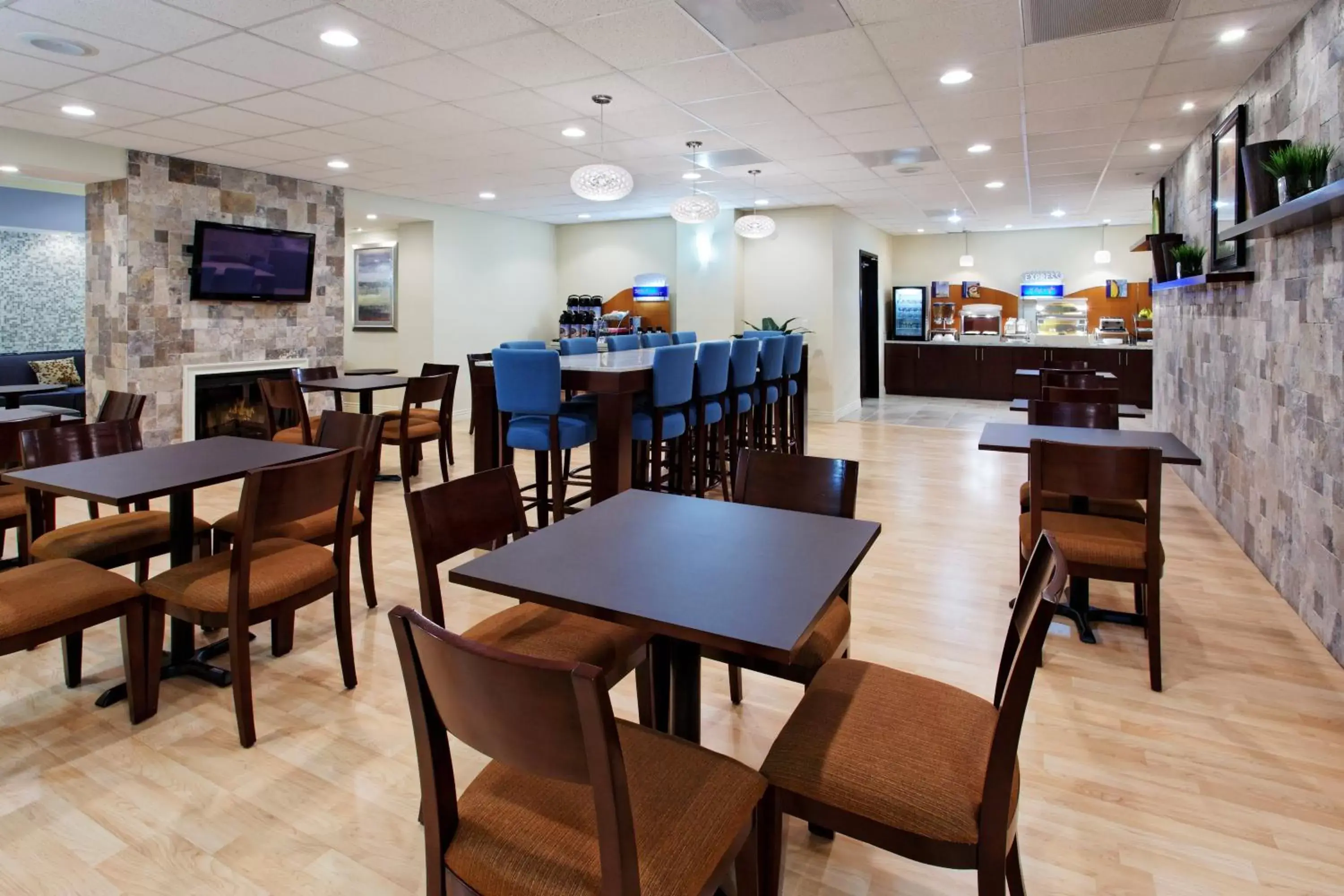 Breakfast, Restaurant/Places to Eat in Holiday Inn Express Benicia, an IHG Hotel