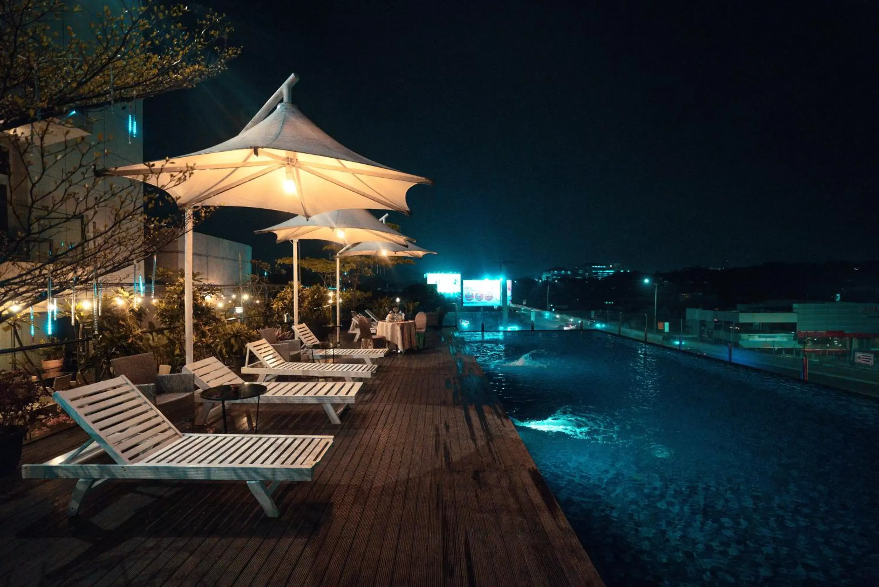 Swimming Pool in Grandia Hotel