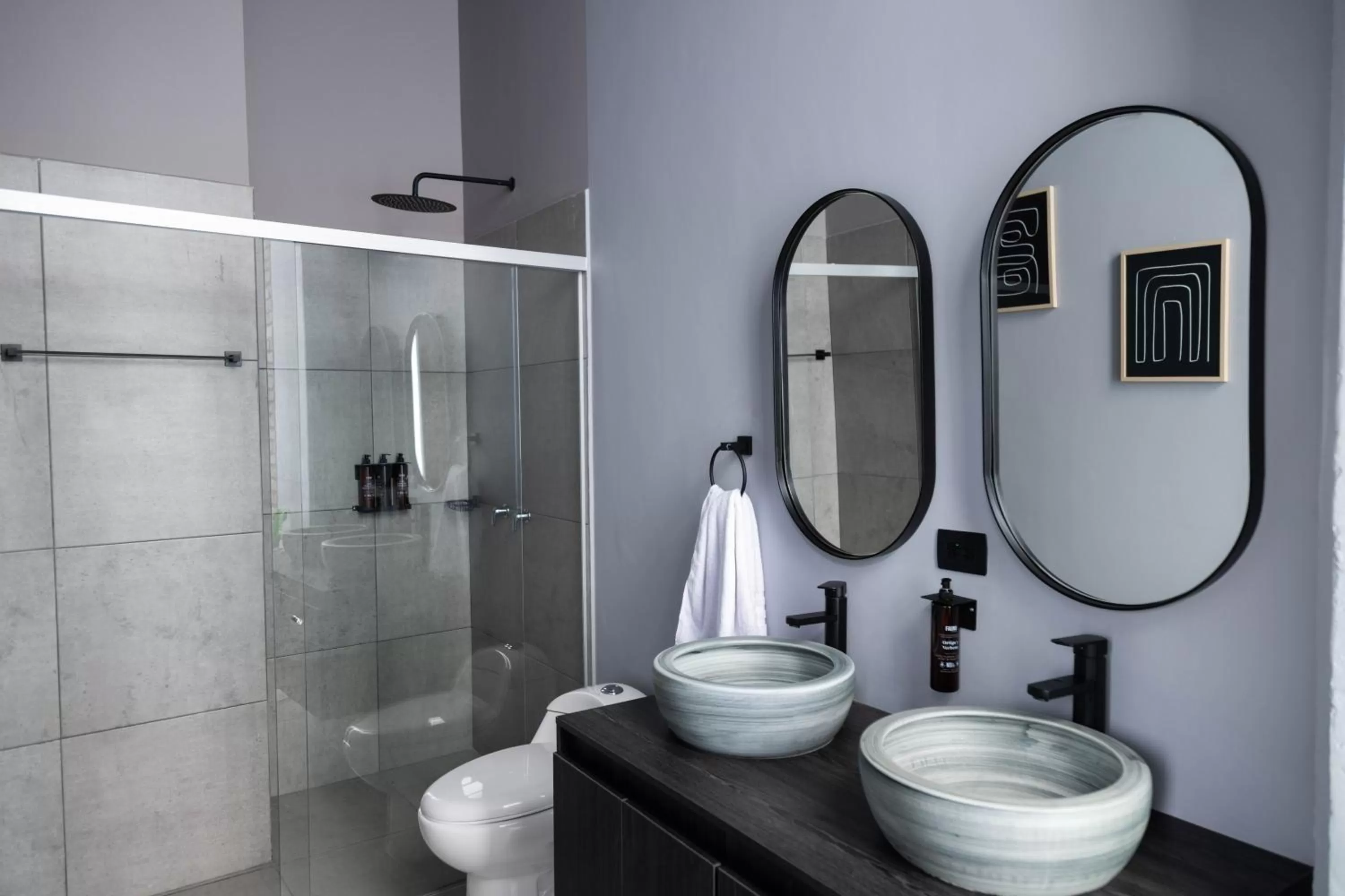 Shower in Royal Living Poblado