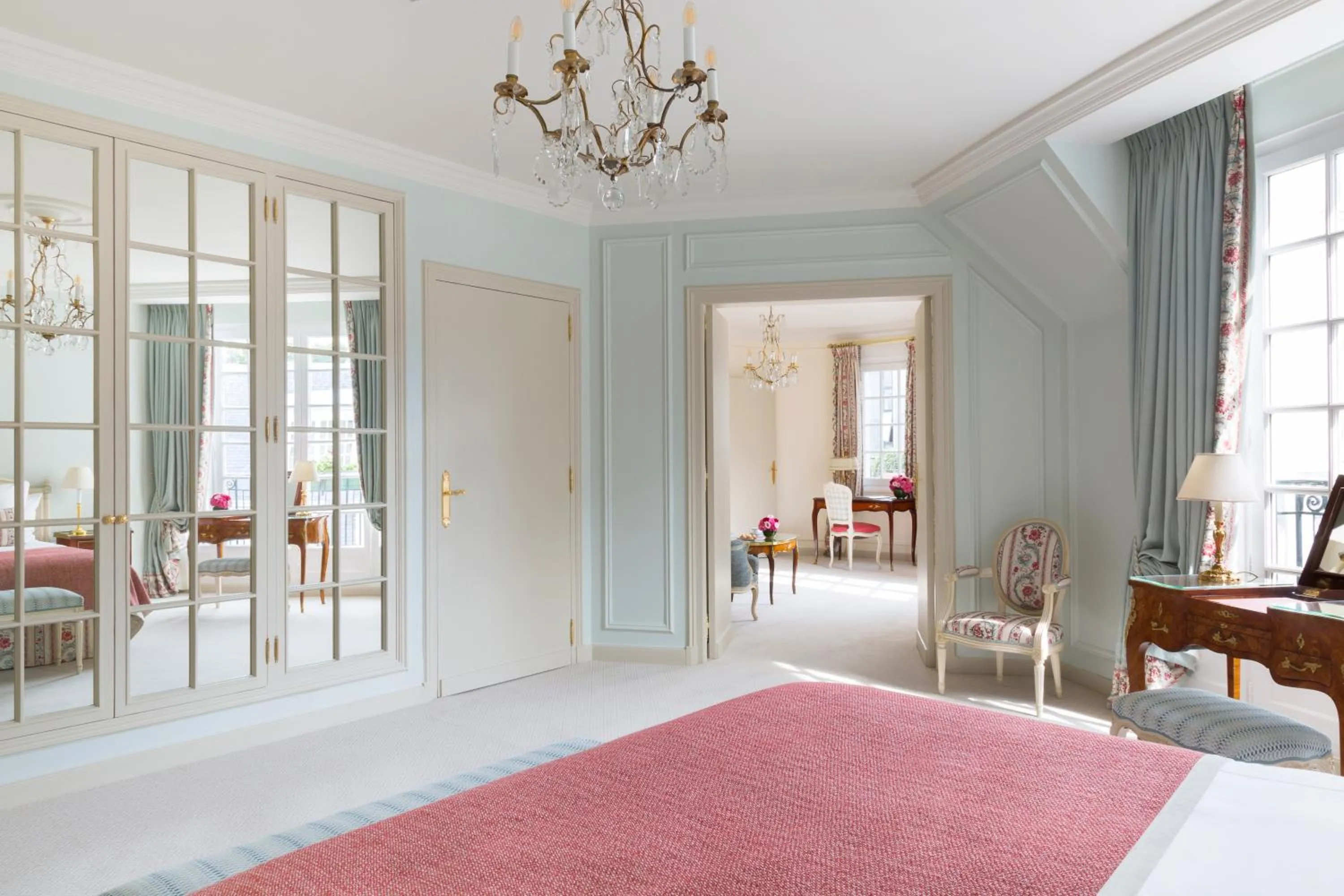 Bedroom, Bed in Le Bristol Paris, Oetker Hotels