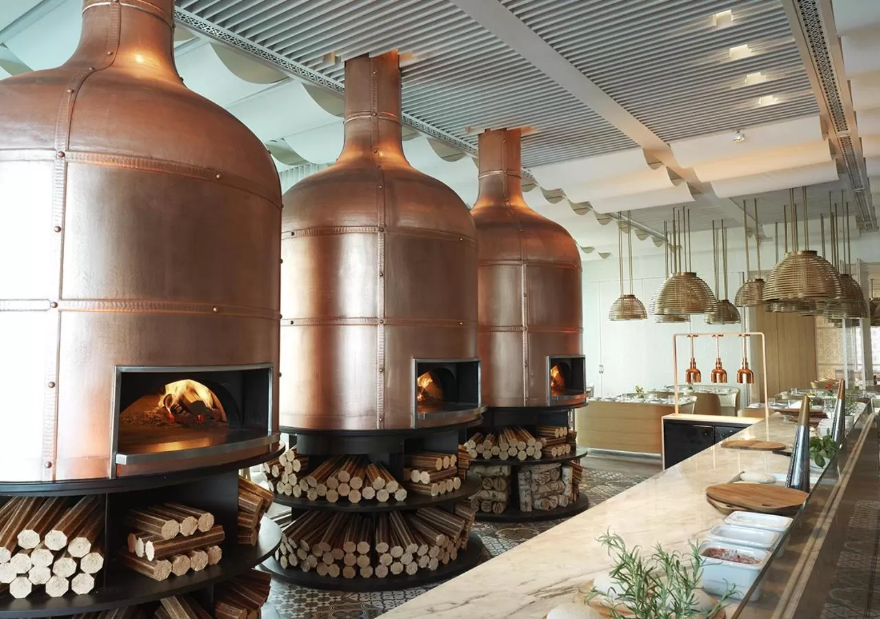 Restaurant/places to eat in Four Seasons Hotel Kuwait at Burj Alshaya