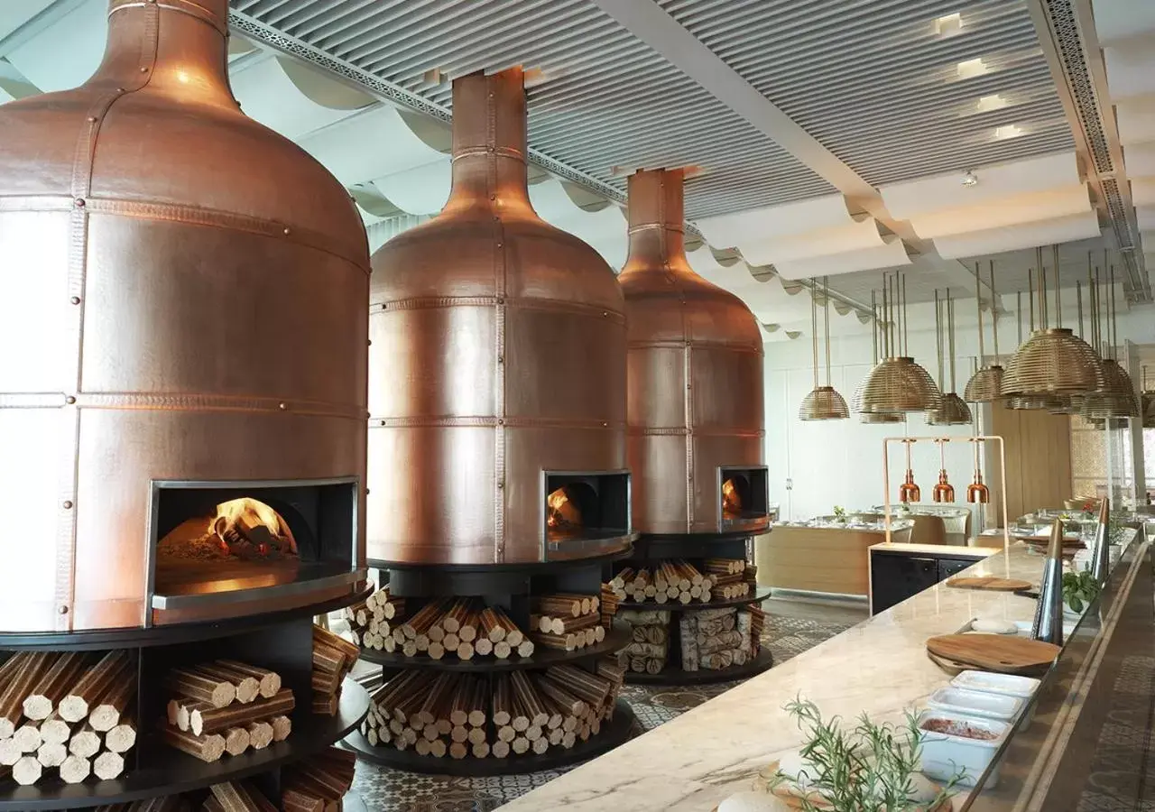 Restaurant/places to eat in Four Seasons Hotel Kuwait at Burj Alshaya Restaurant/places to eat in Four Seasons Hotel Kuwait at Burj Alshaya