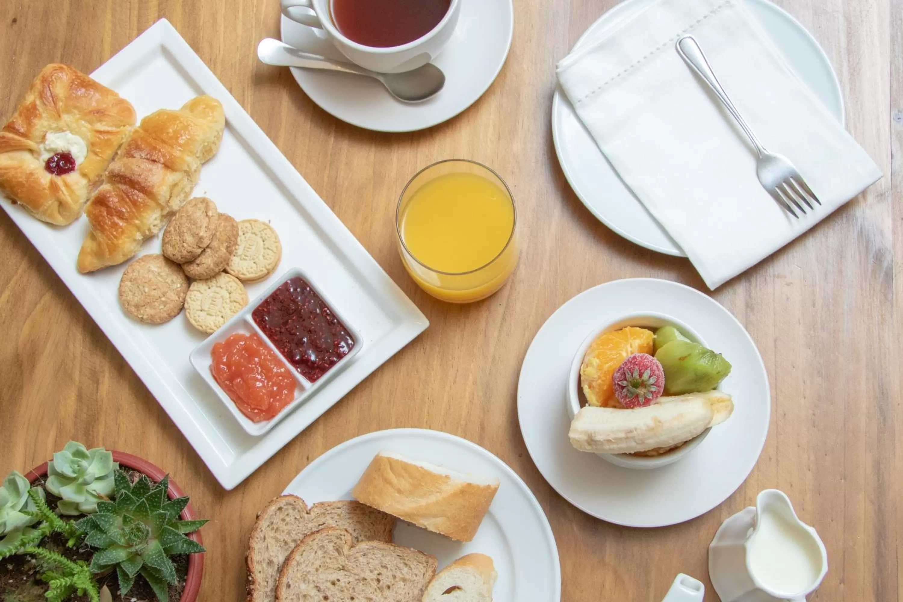 Breakfast in Hotel Casa Marron