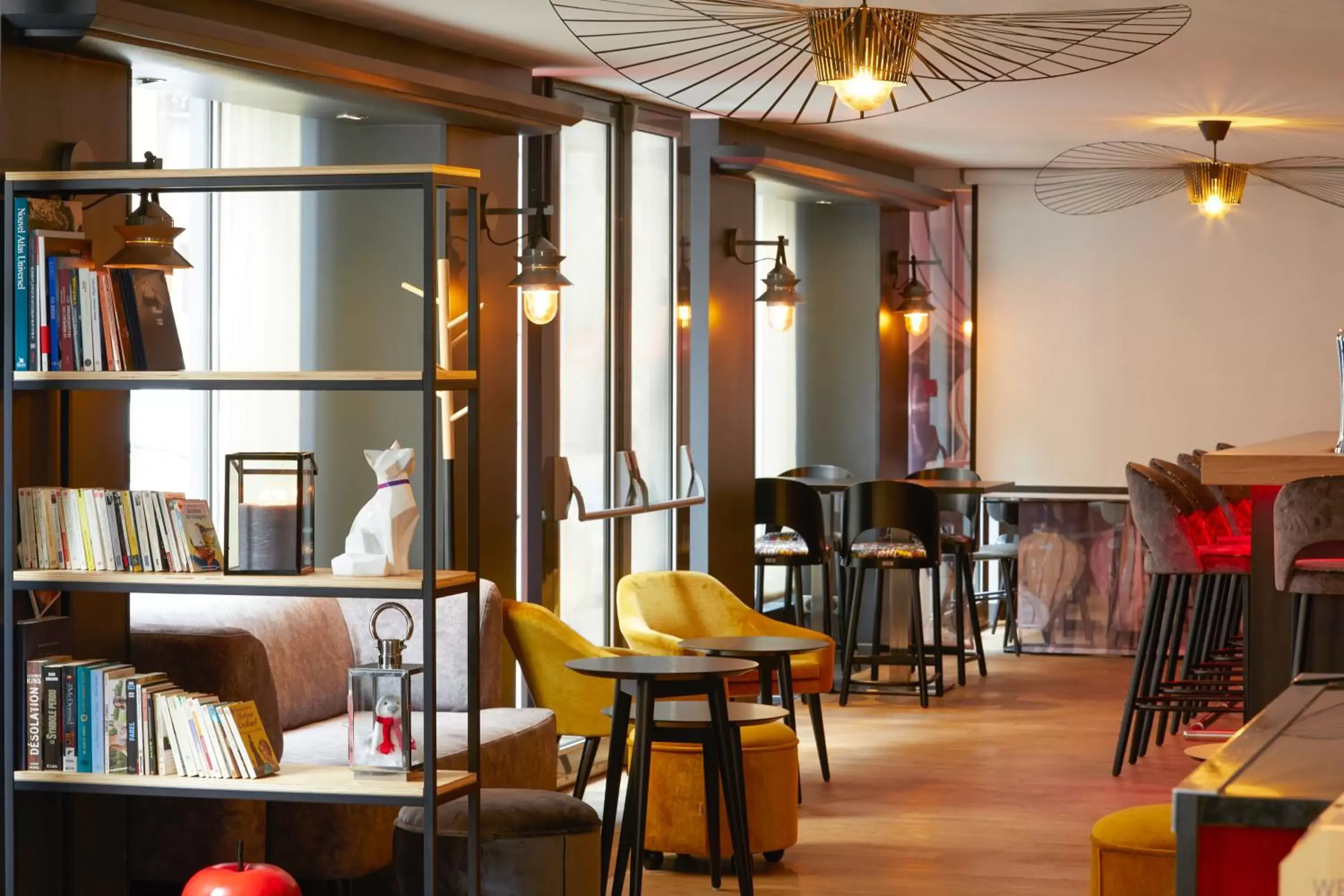 Lounge or bar, Restaurant/Places to Eat in Mercure Lyon Centre Plaza République