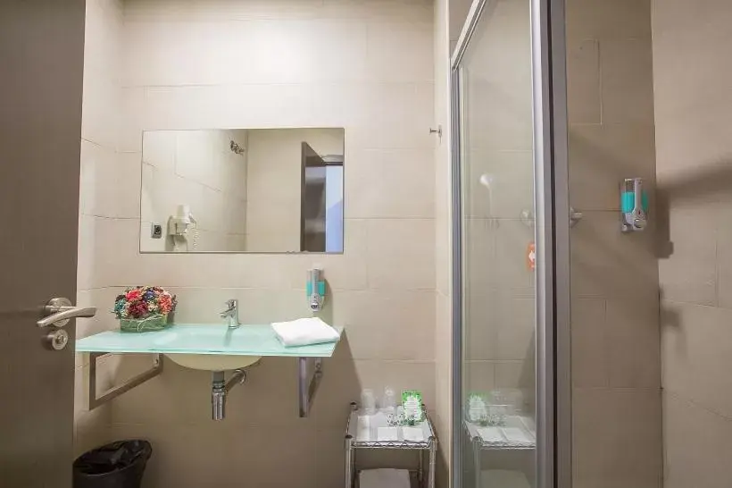 Bathroom in Hotel Venture Sant Cugat