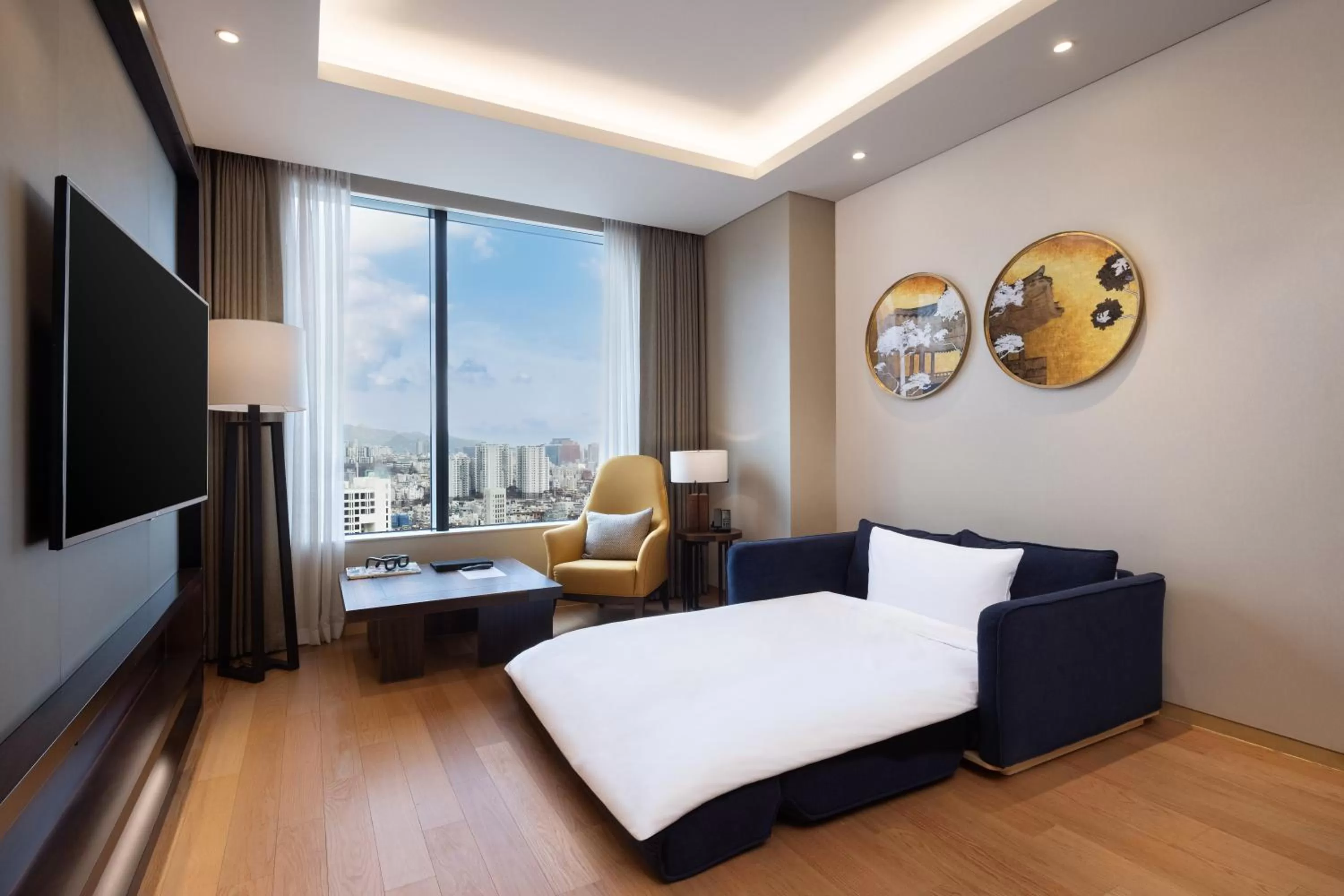 Superior Suite with One Double Bed and Sofa Bed in Grand Mercure Ambassador Hotel and Residences Seoul Yongsan