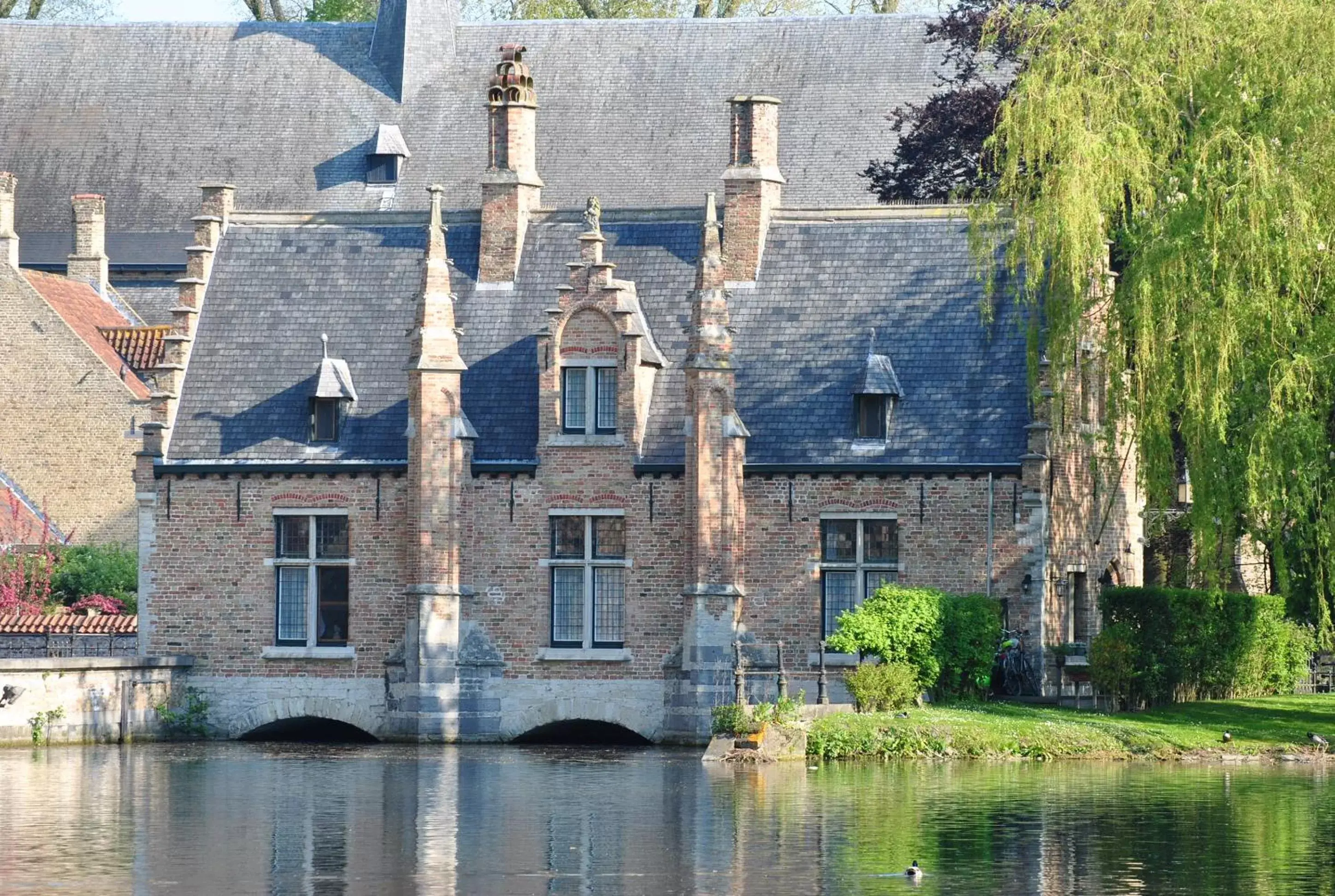 Property Building in Hotel Duc De Bourgogne