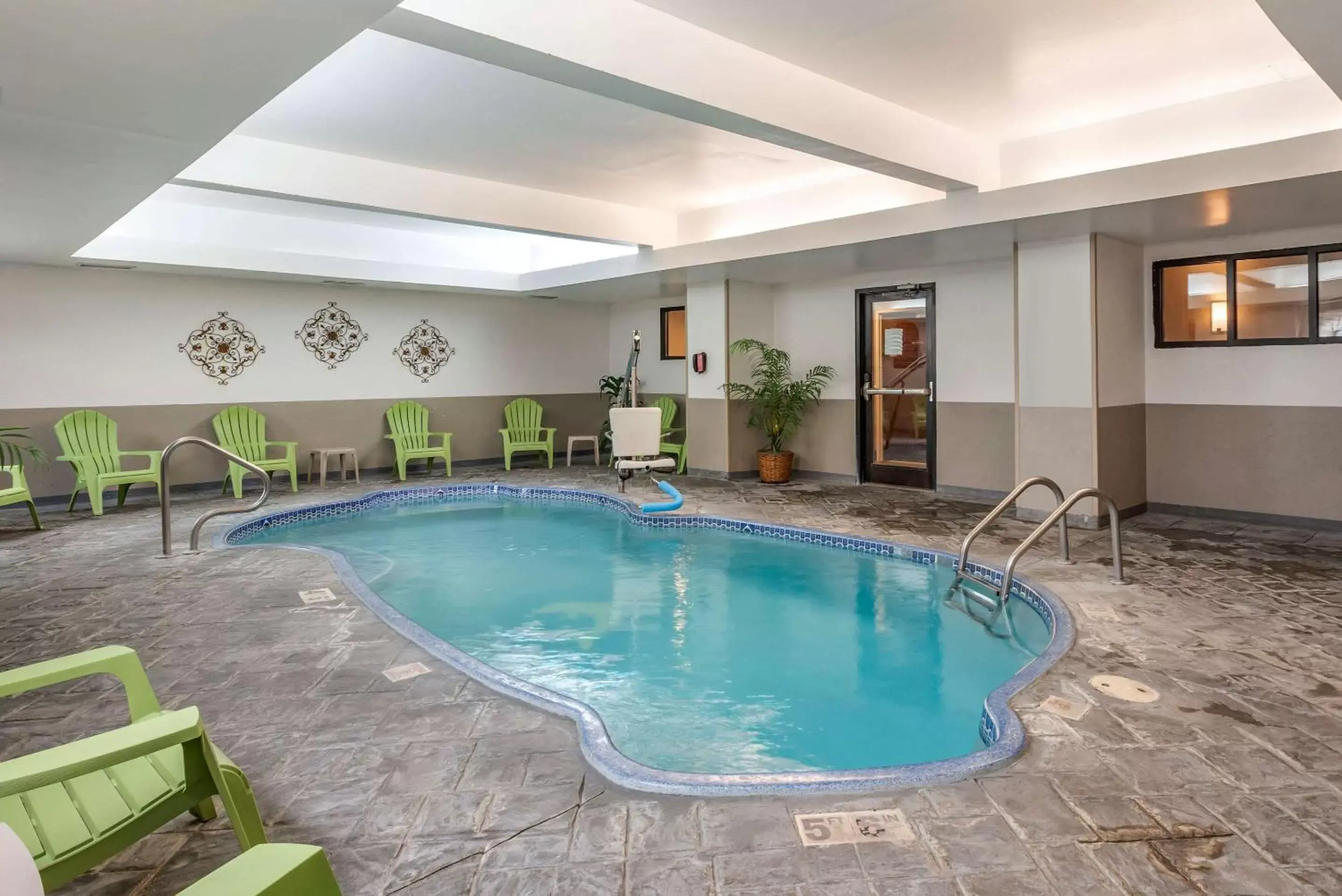 On site, Swimming Pool in Comfort Inn Madison