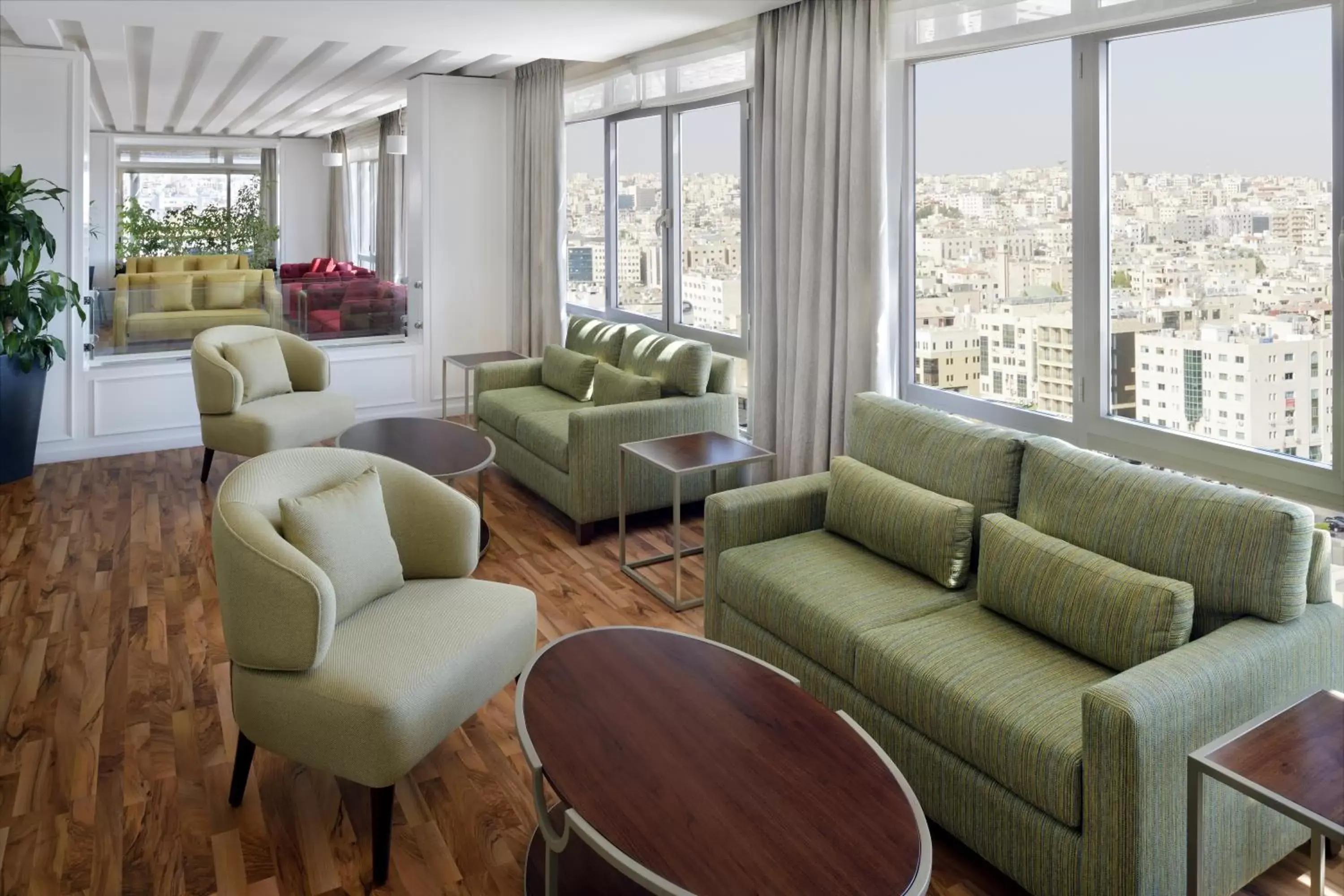 Lounge or bar, Seating Area in Mövenpick Hotel Amman