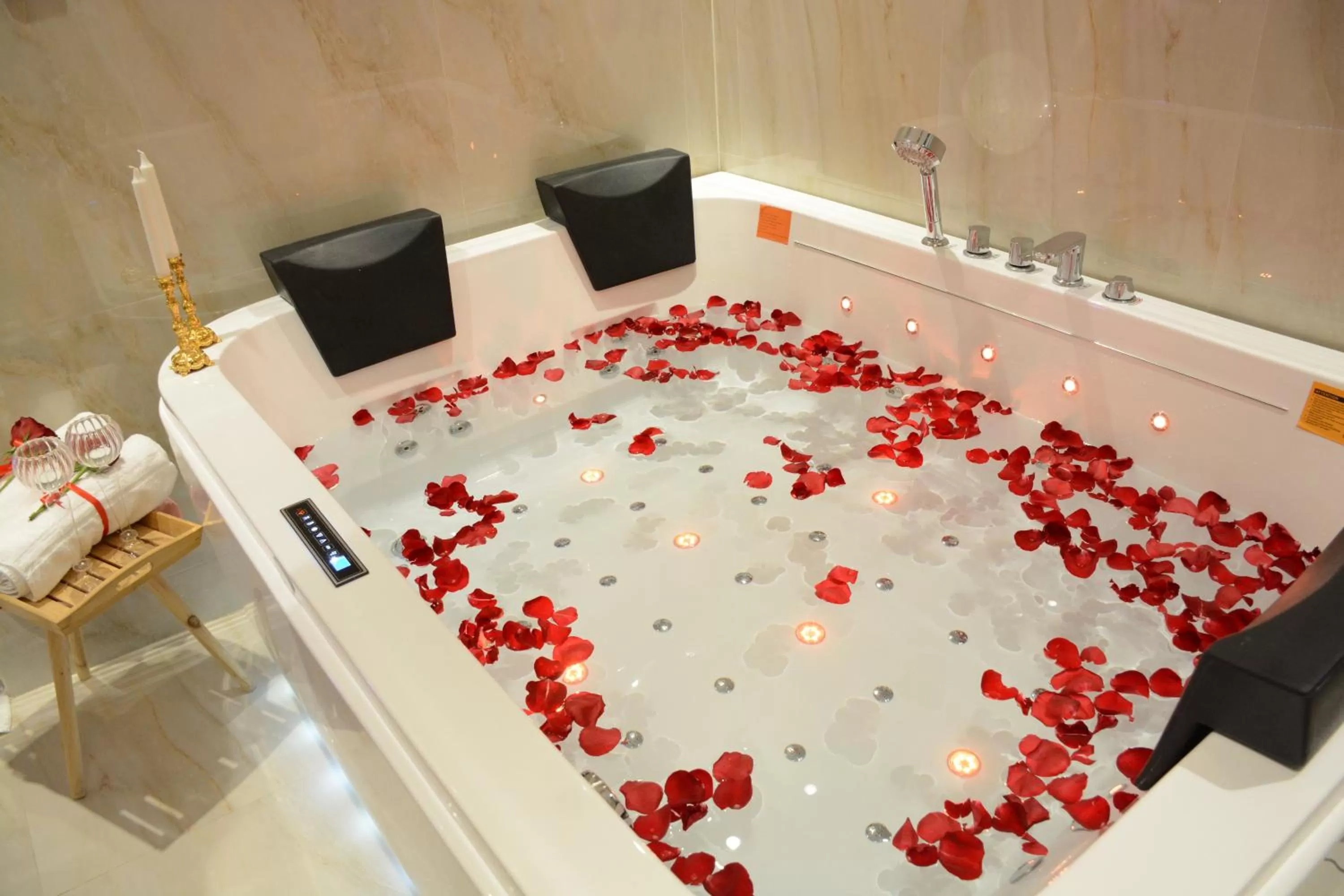 Bathroom in E1 Hotel