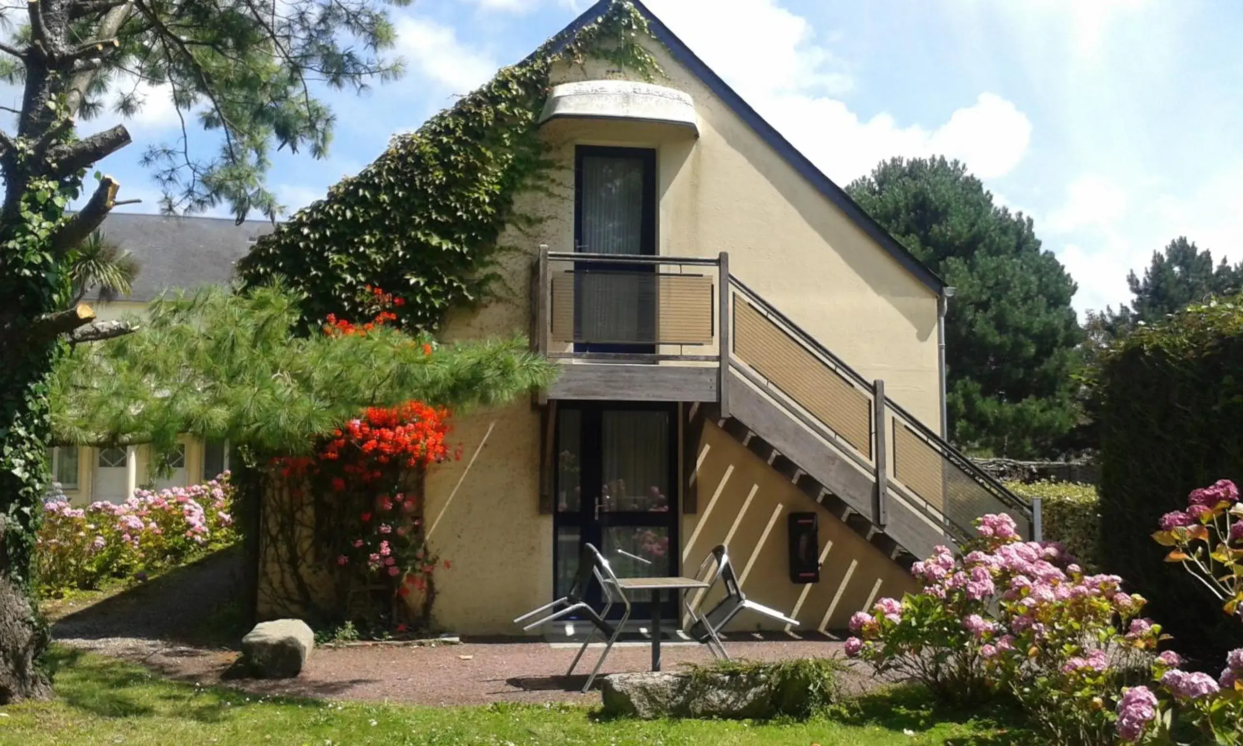 Facade/entrance, Property Building in La Demeure du Perron