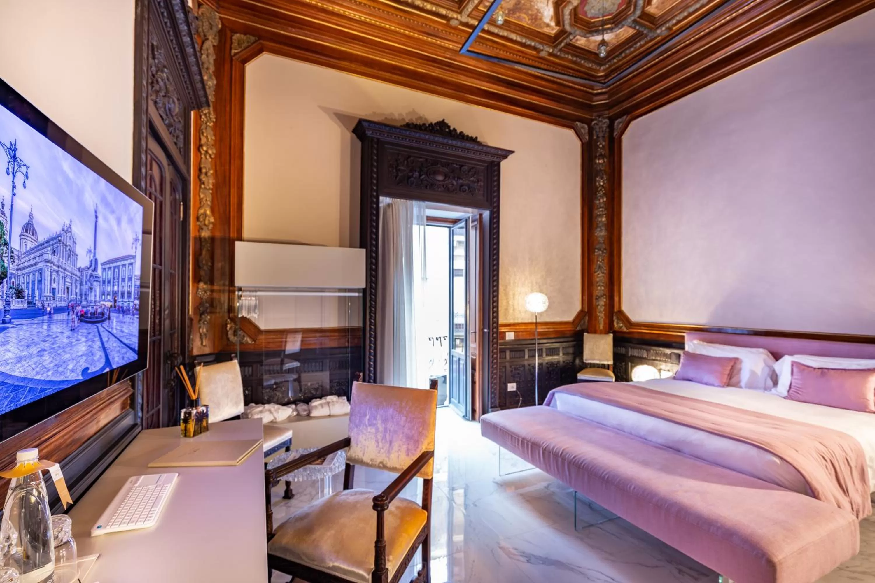 Photo of the whole room, Bed in Palazzo Marletta Luxury House Hotel