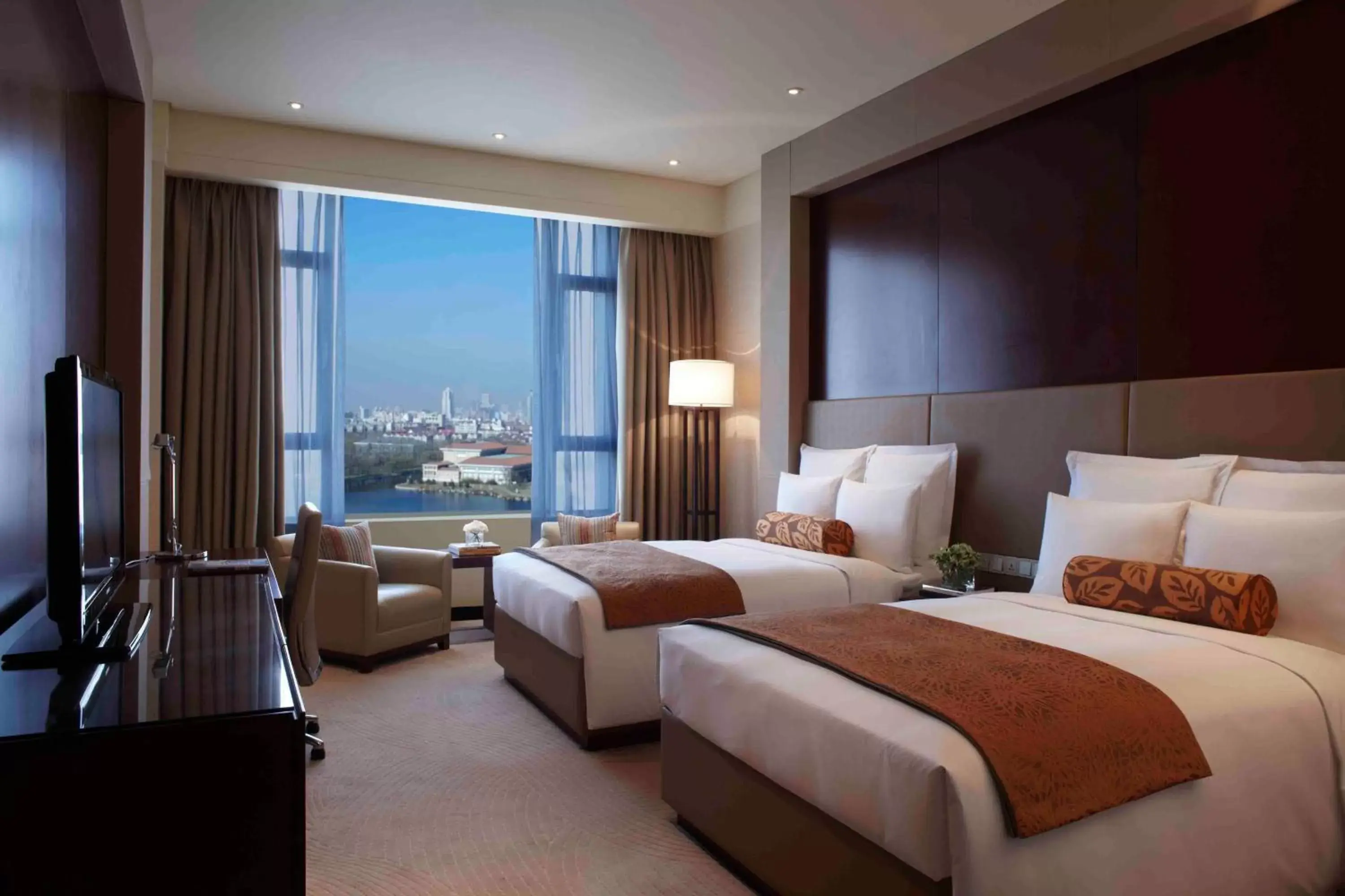 Photo of the whole room in Renaissance Tianjin Lakeview Hotel