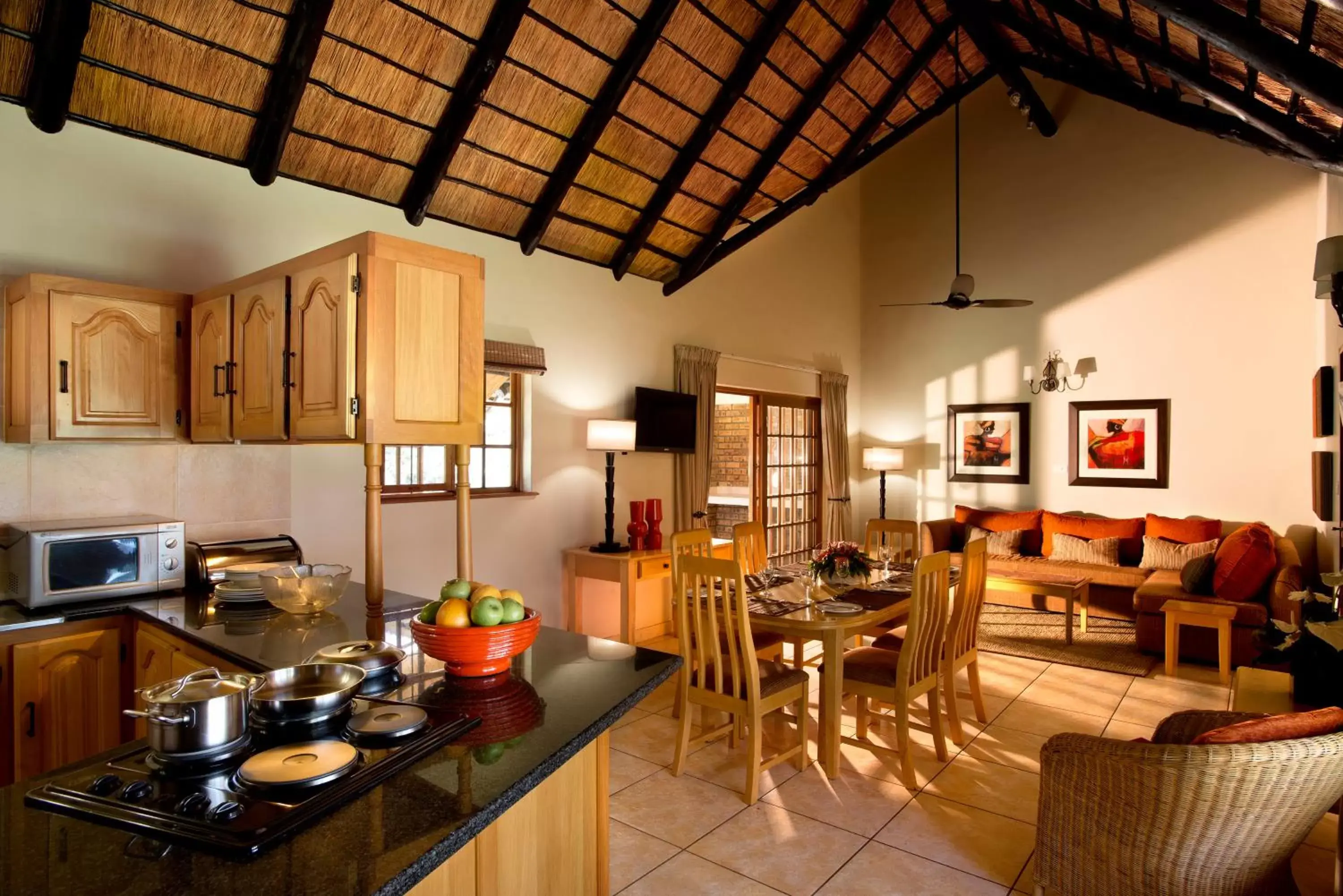 Coffee/tea facilities, Restaurant/Places to Eat in Kruger Park Lodge