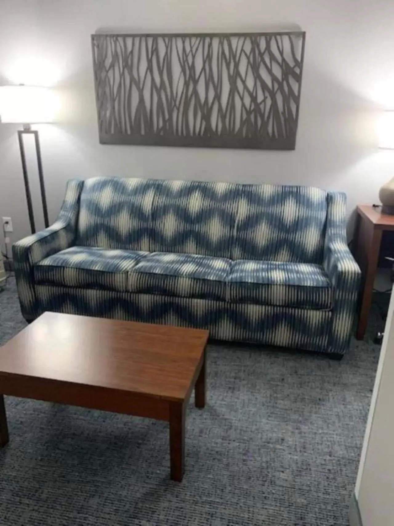 Seating Area in Comfort Suites near Birkdale Village - Huntersville