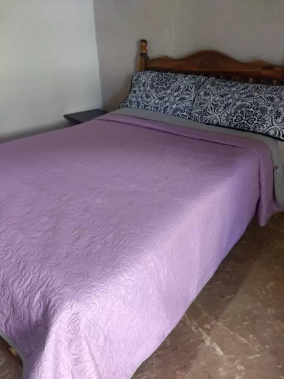 Bed in Miroji