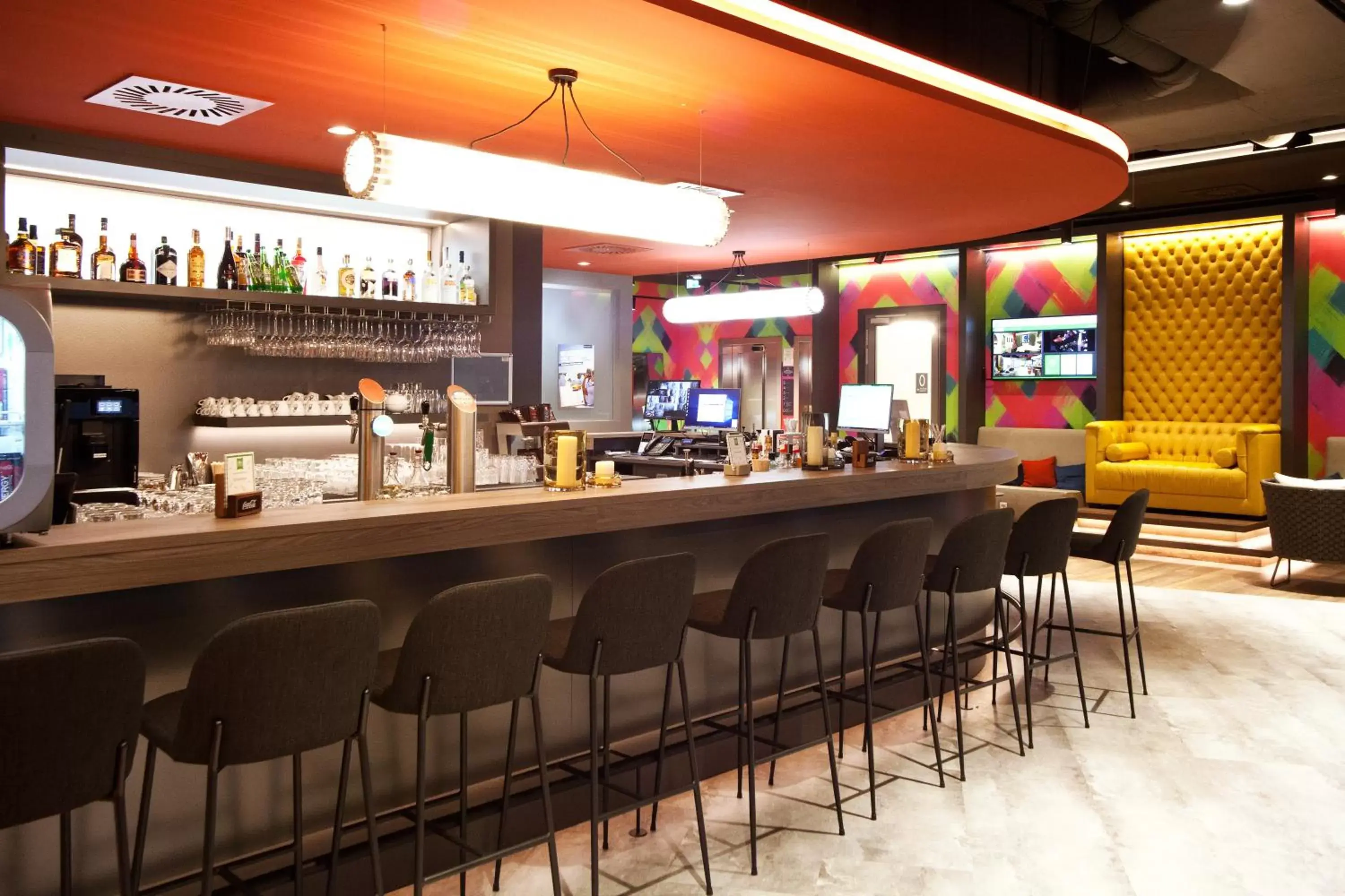 Lounge or bar, Lounge/Bar in ibis Styles Parndorf Neusiedler See