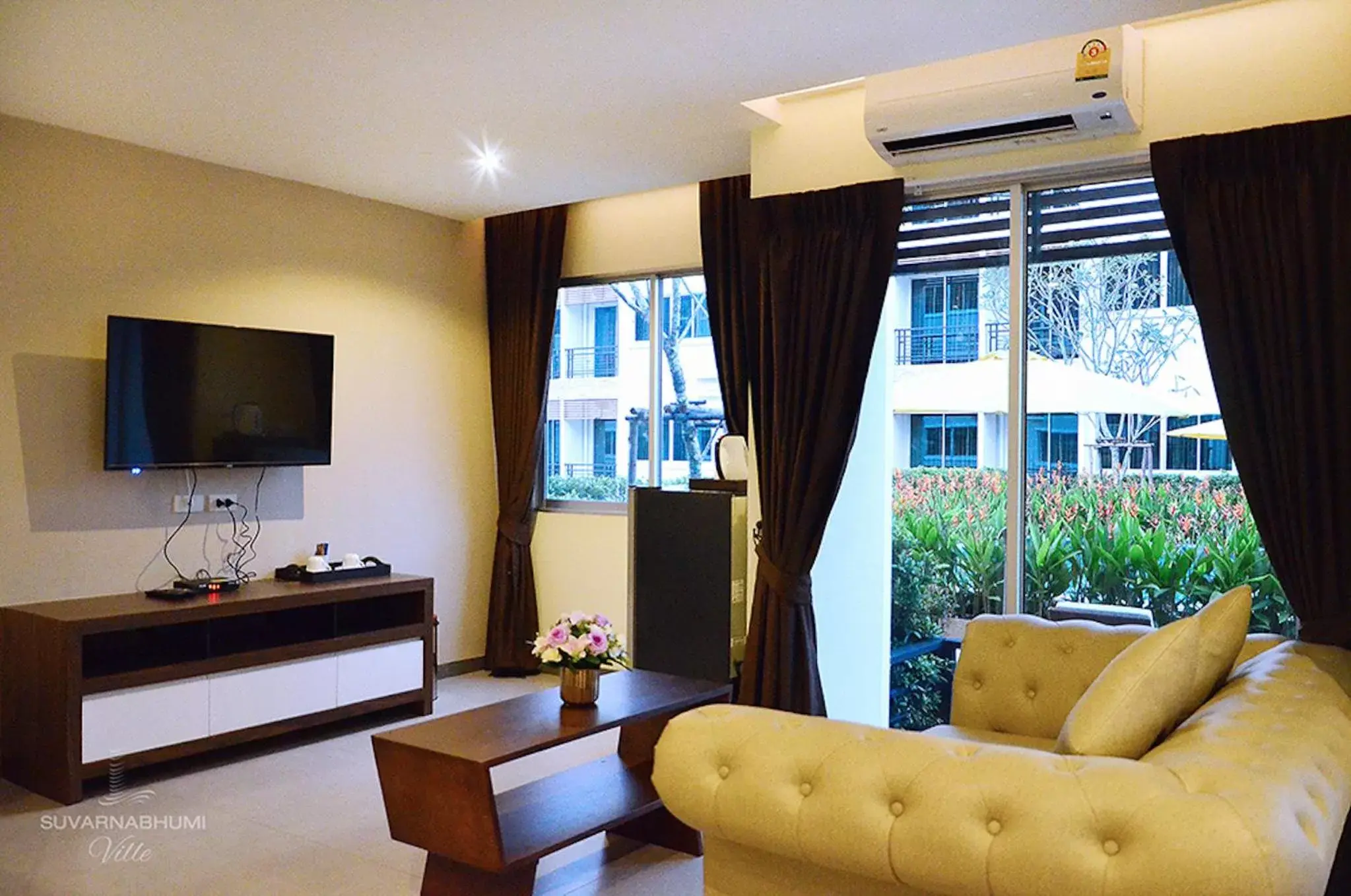 Living room, Seating Area in Suvarnabhumi Ville Airport Hotel
