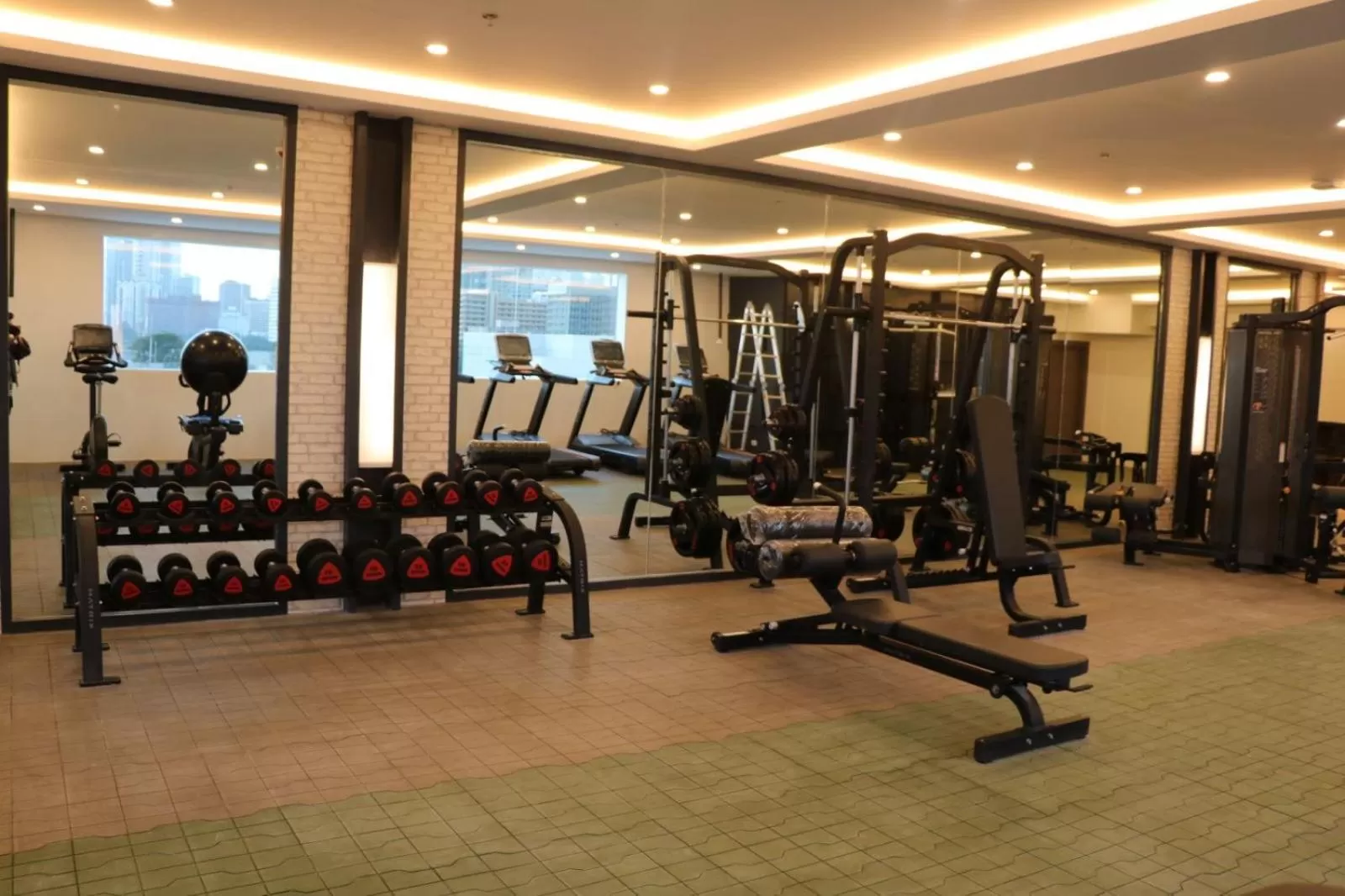 Fitness centre/facilities in Rizal Park Hotel