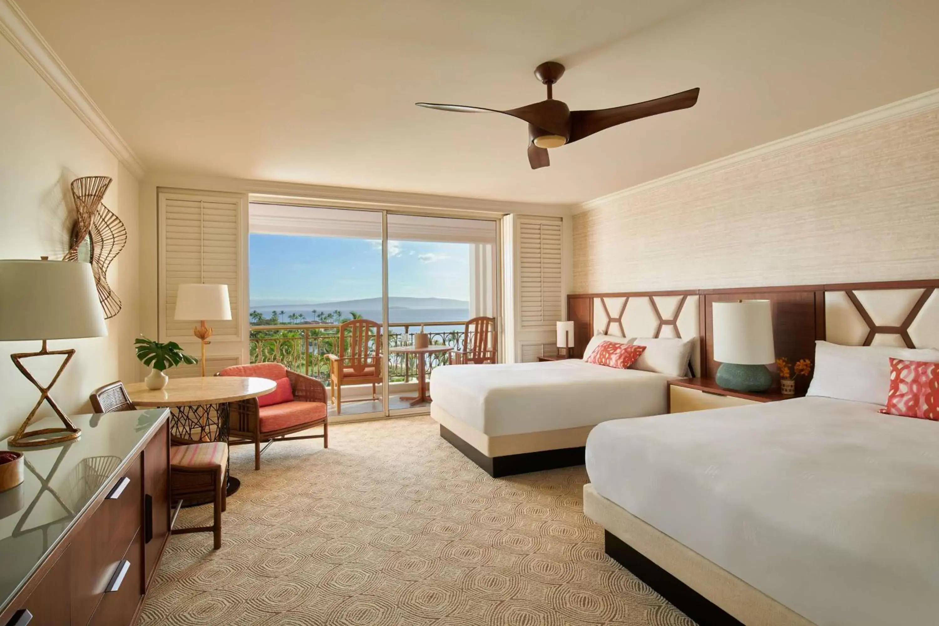 Living room in Grand Wailea Resort Hotel & Spa, A Waldorf Astoria Resort