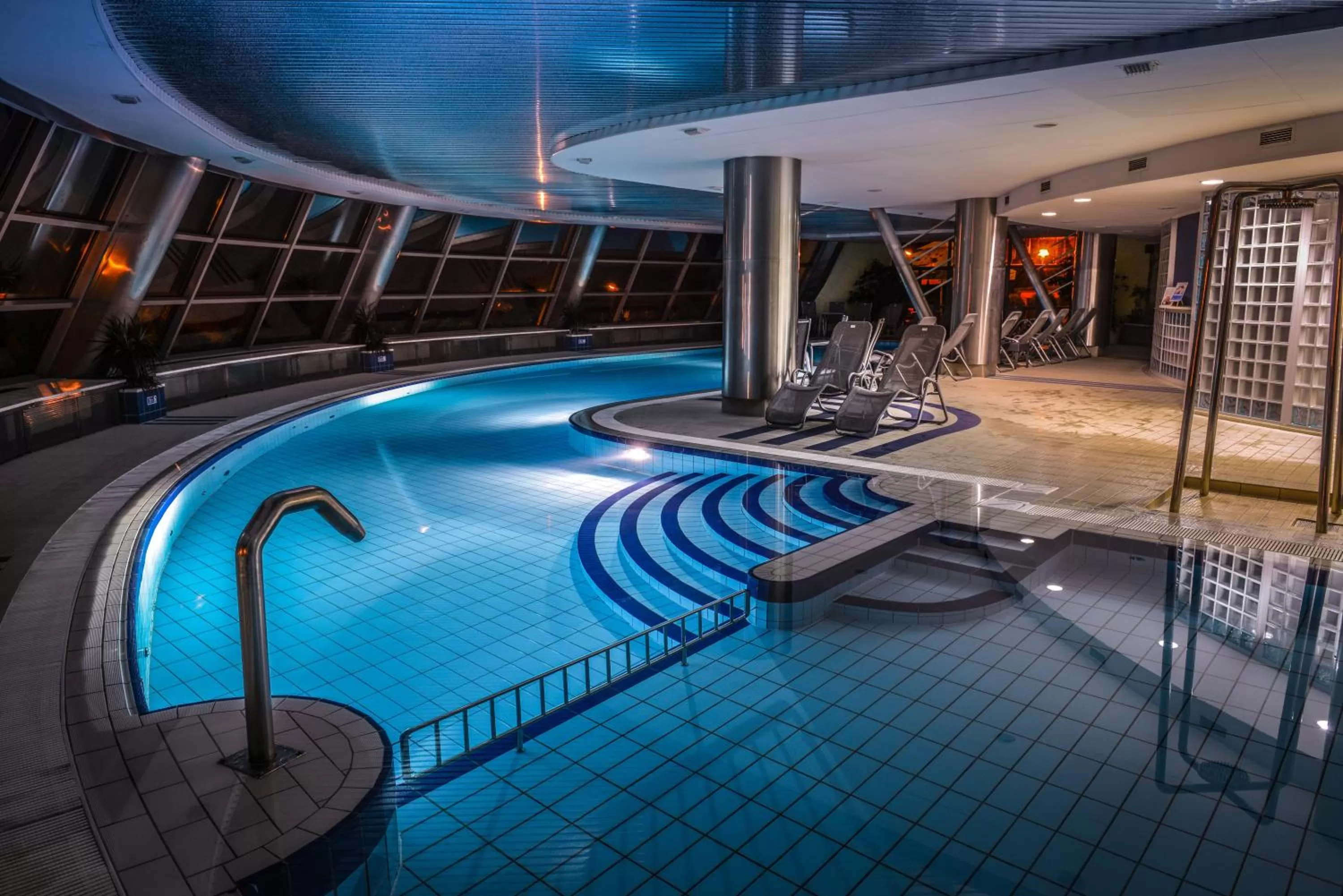 Night in Hotel Belweder