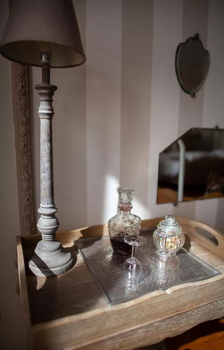 Decorative detail in Bienvenue Chez Nous