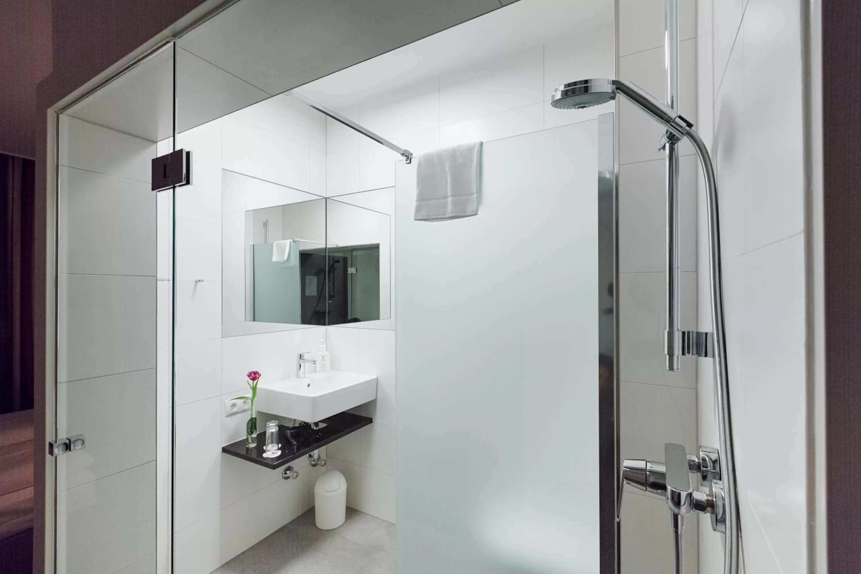 Bathroom in Hotel National