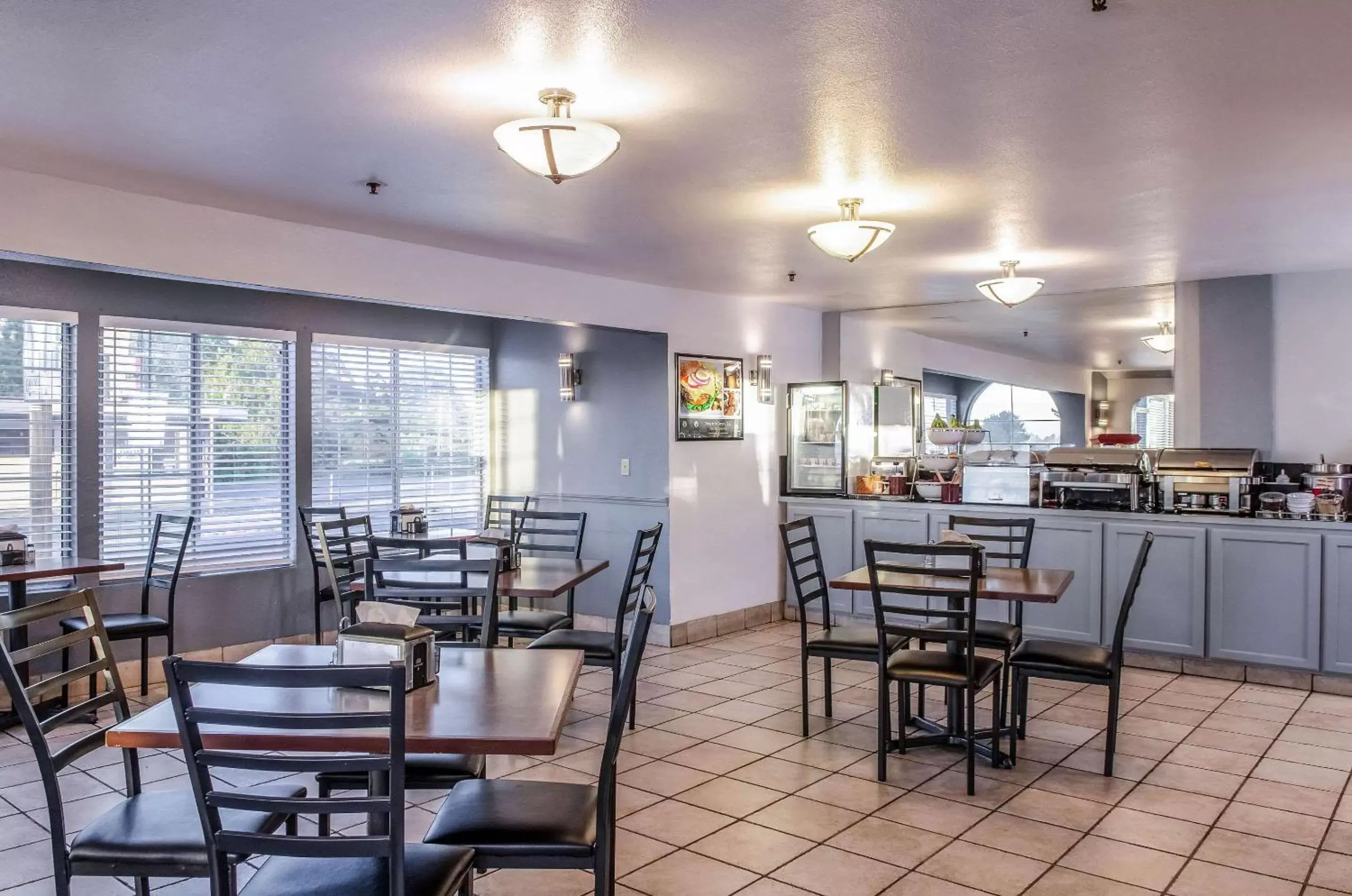 Restaurant/Places to Eat in Clarion Hotel By Humboldt Bay