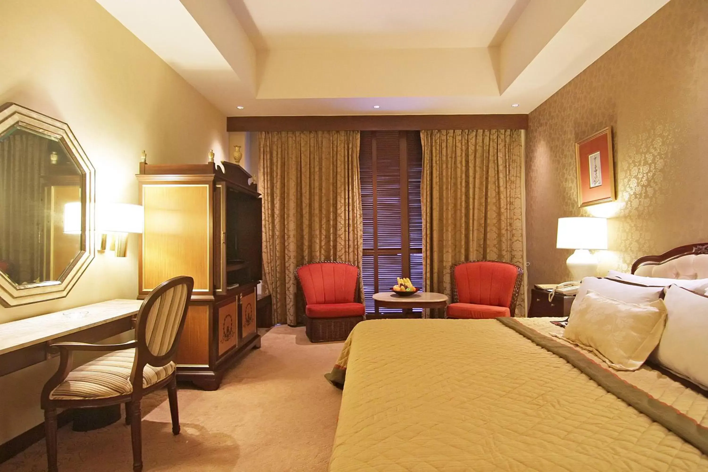 Bedroom in The Manila Hotel