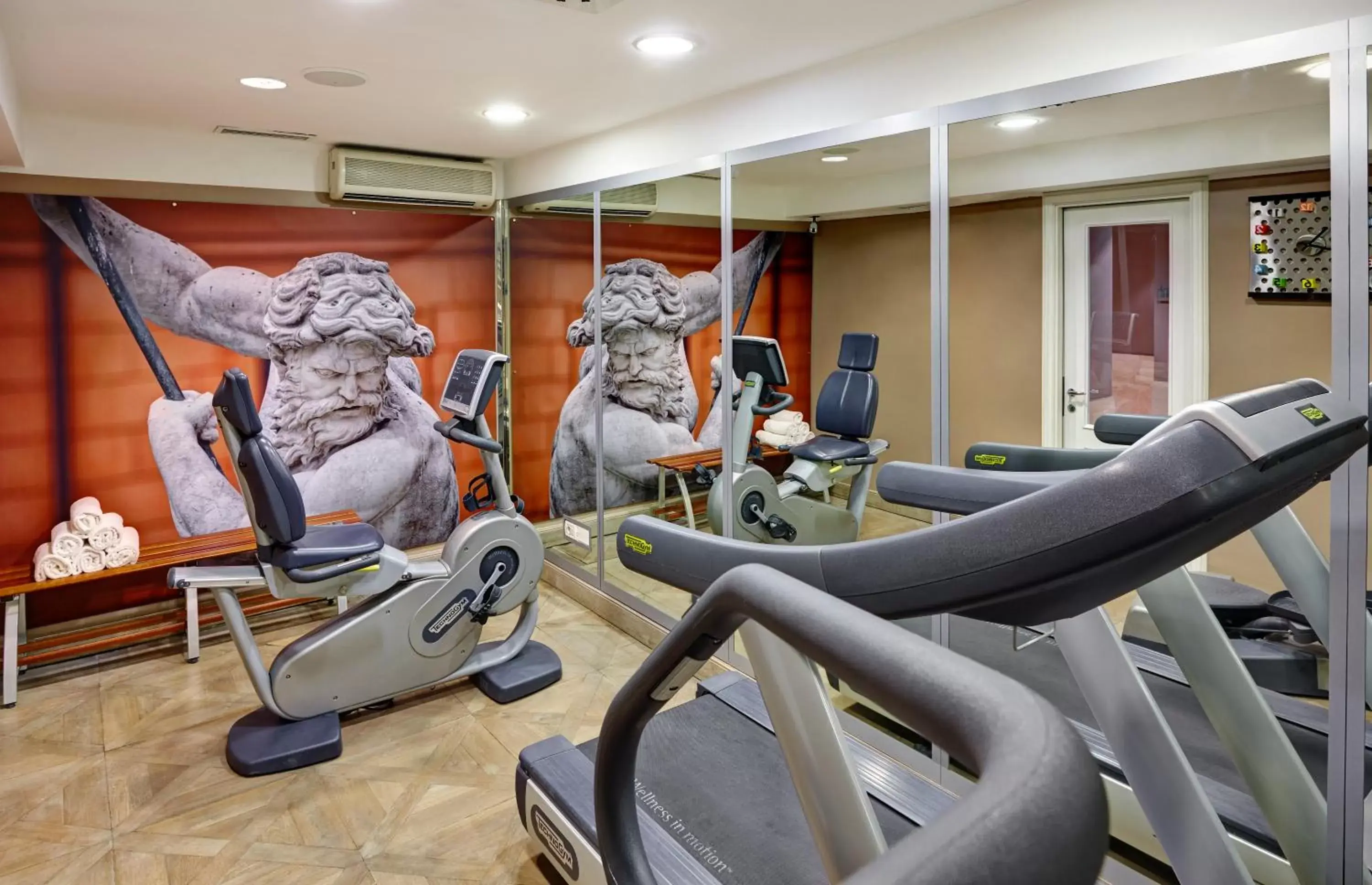 Fitness centre/facilities, Fitness Center/Facilities in Hotel Indigo Rome - St. George, an IHG Hotel