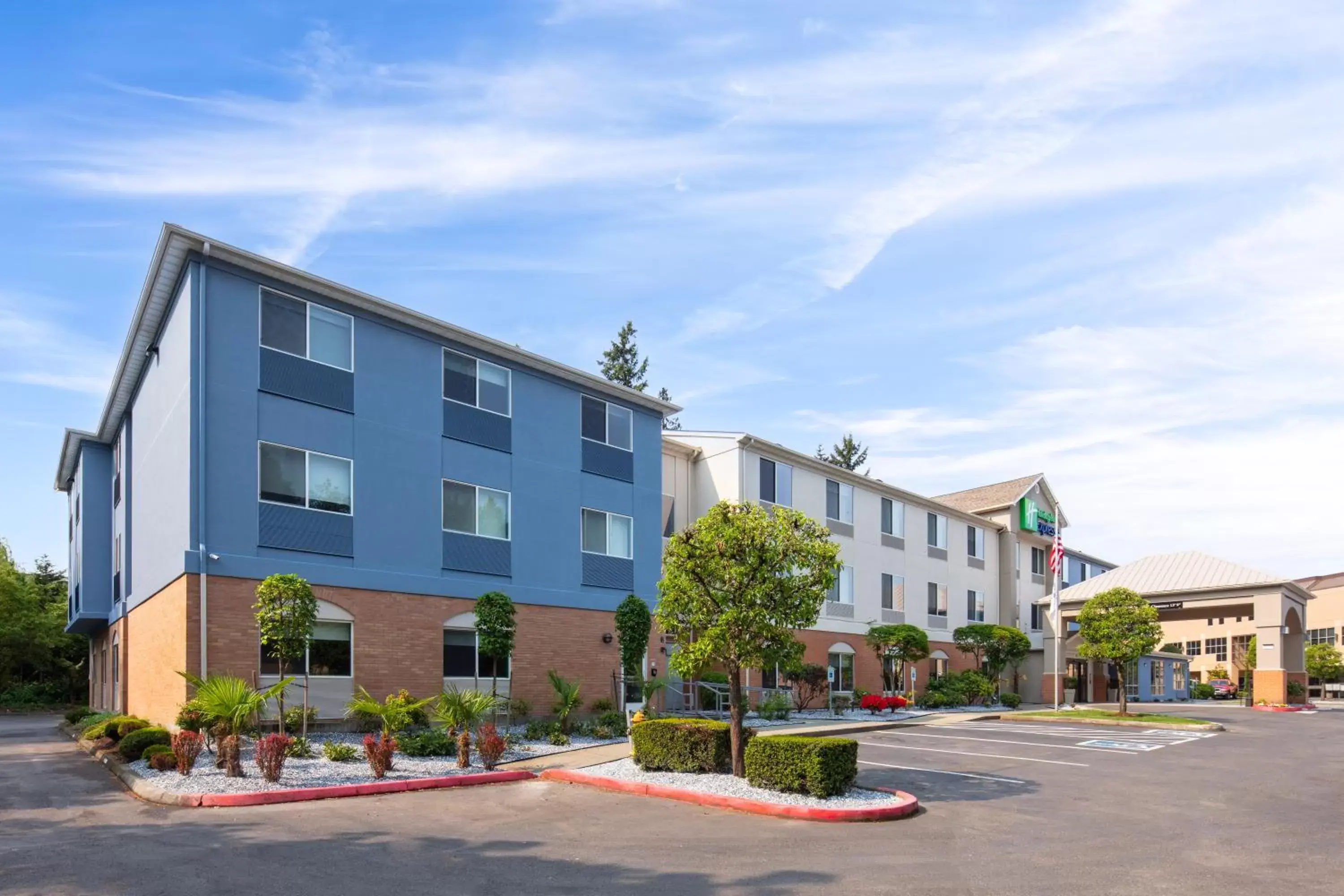 Property building in Holiday Inn Express Bothell by IHG Property building in Holiday Inn Express Bothell by IHG