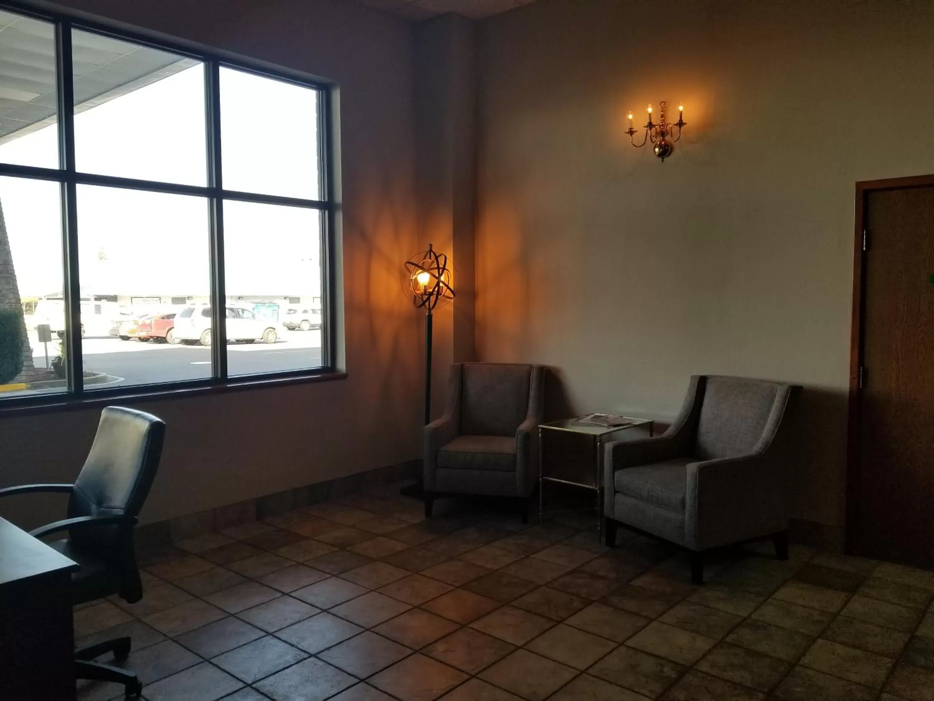 Lobby or reception, Seating Area in Shilo Inn Suites Salem