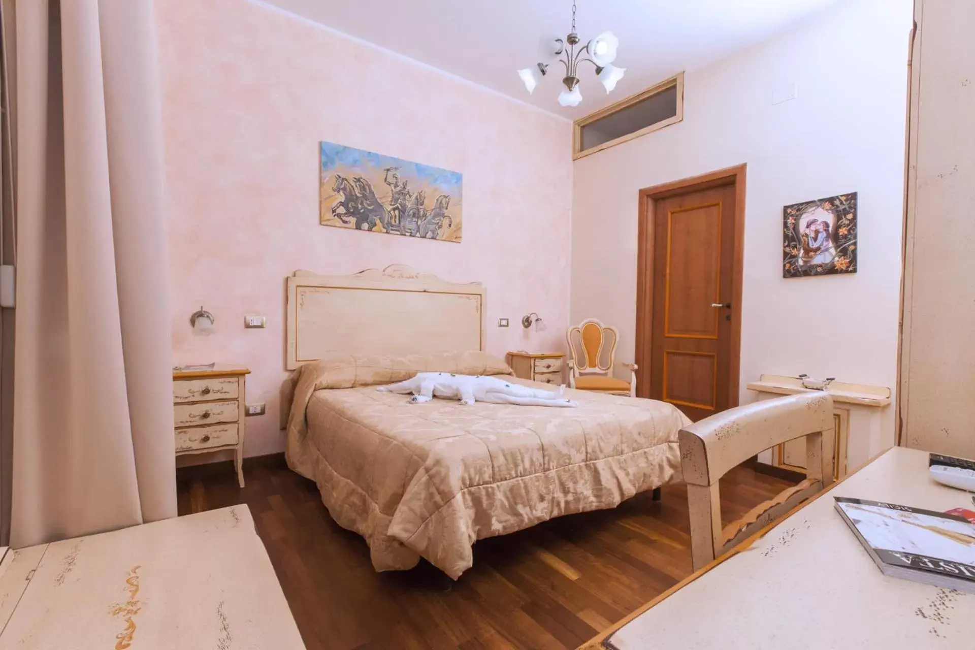 Standard Double Room - single occupancy in Stupor Mundi Bed and Breakfast Standard Double Room - single occupancy in Stupor Mundi Bed and Breakfast