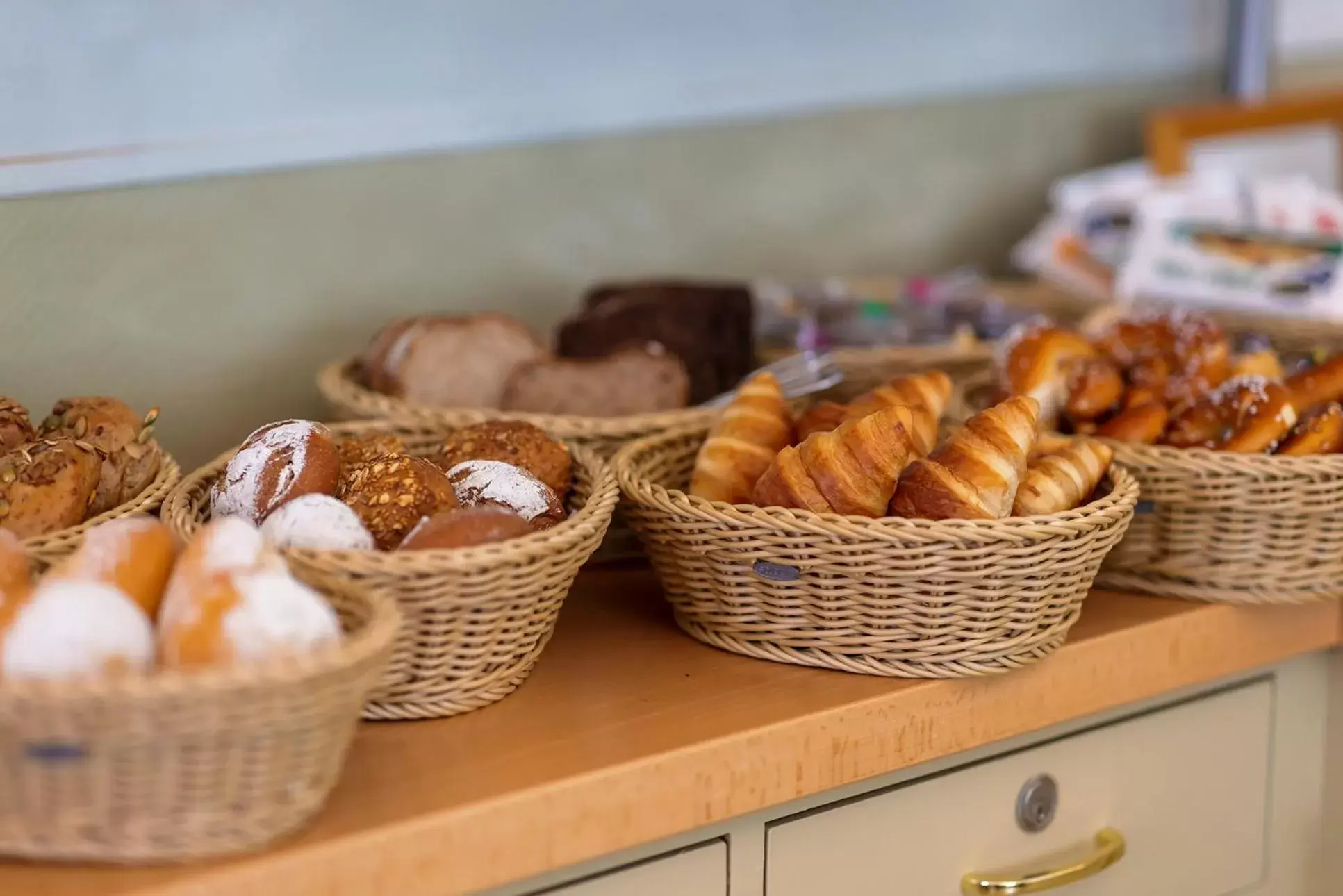 Breakfast, Food in Hotel Minerva