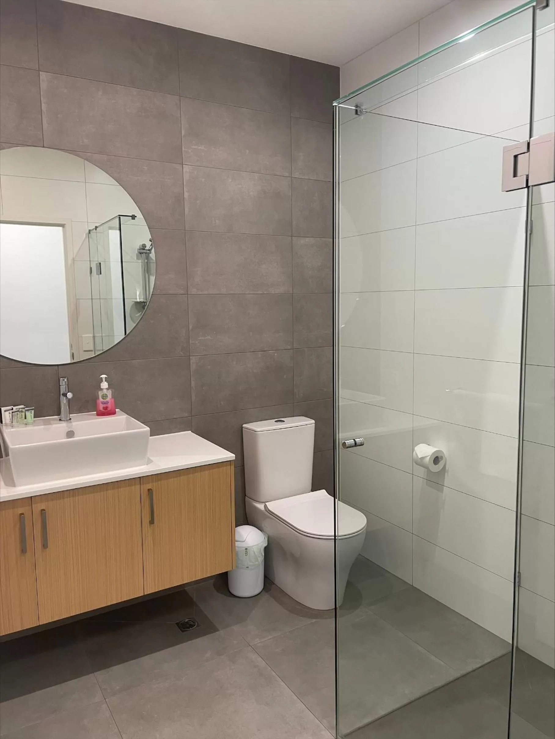 Bathroom in Whittlesea Motel