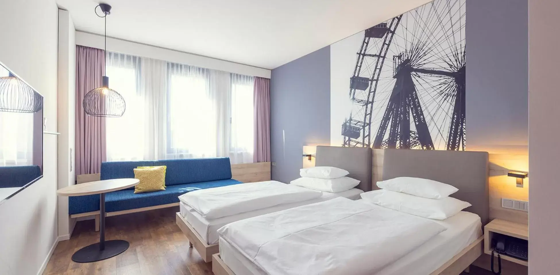 Bed in roomz Vienna Prater