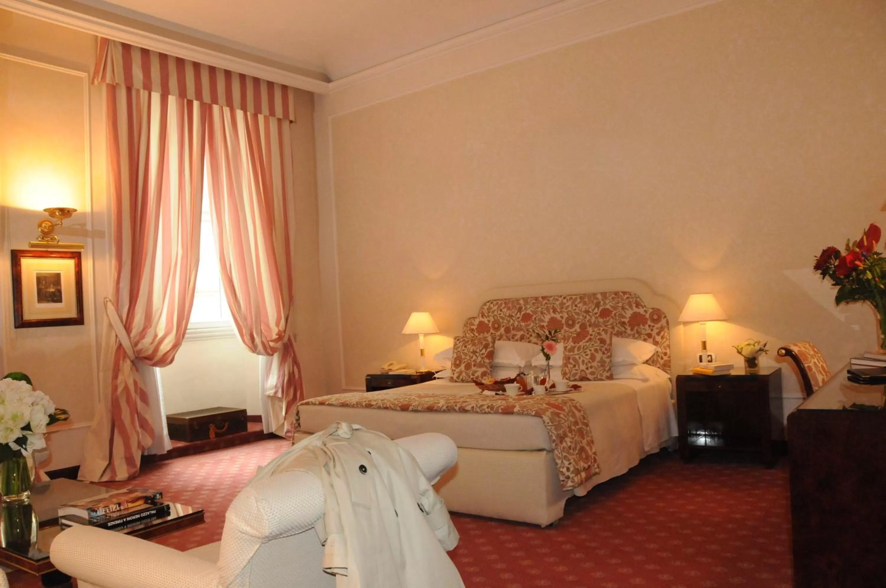 Bed in Hotel De La Ville