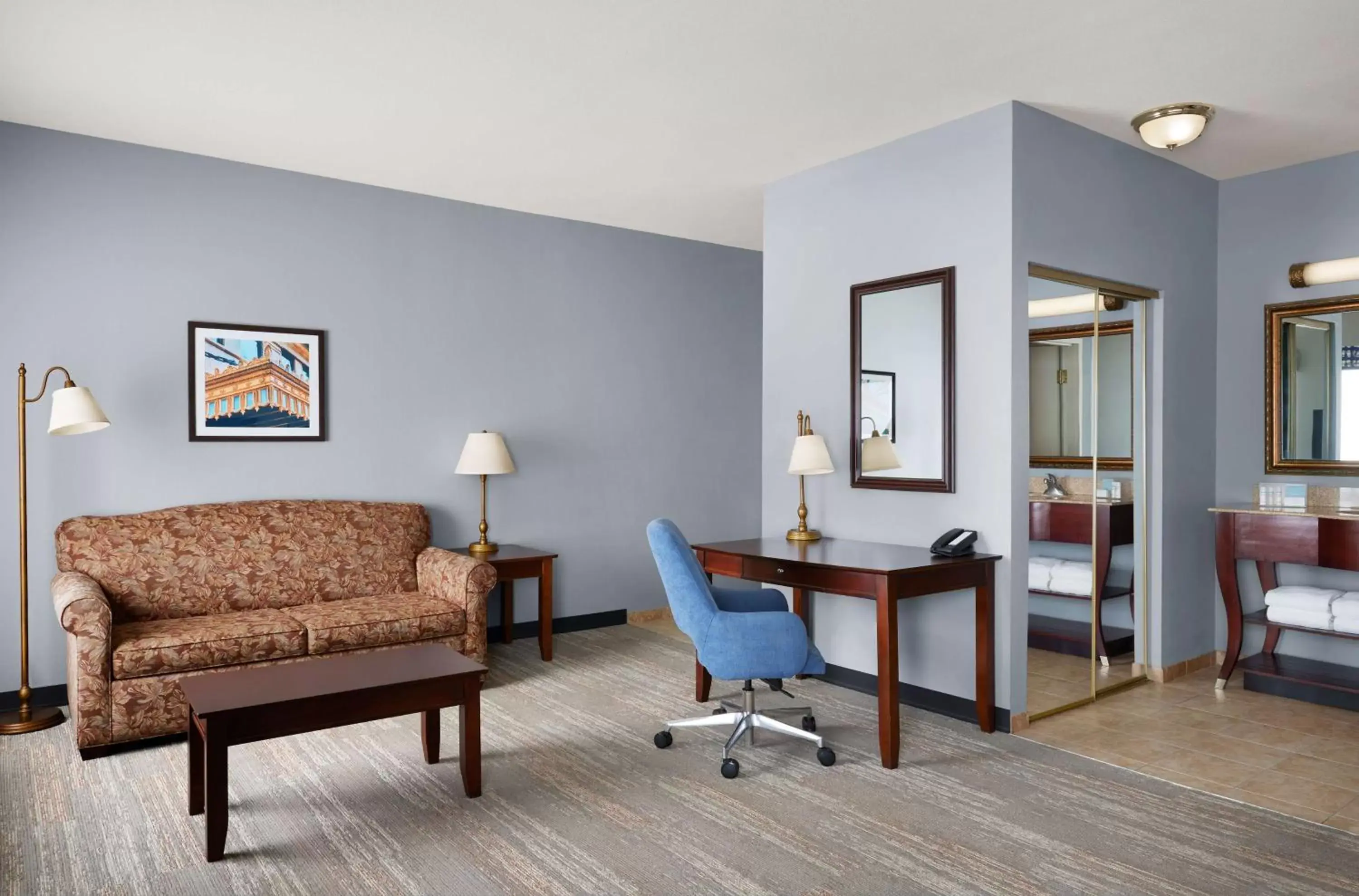 Bedroom, Seating Area in Hampton Inn & Suites Tulsa South Bixby