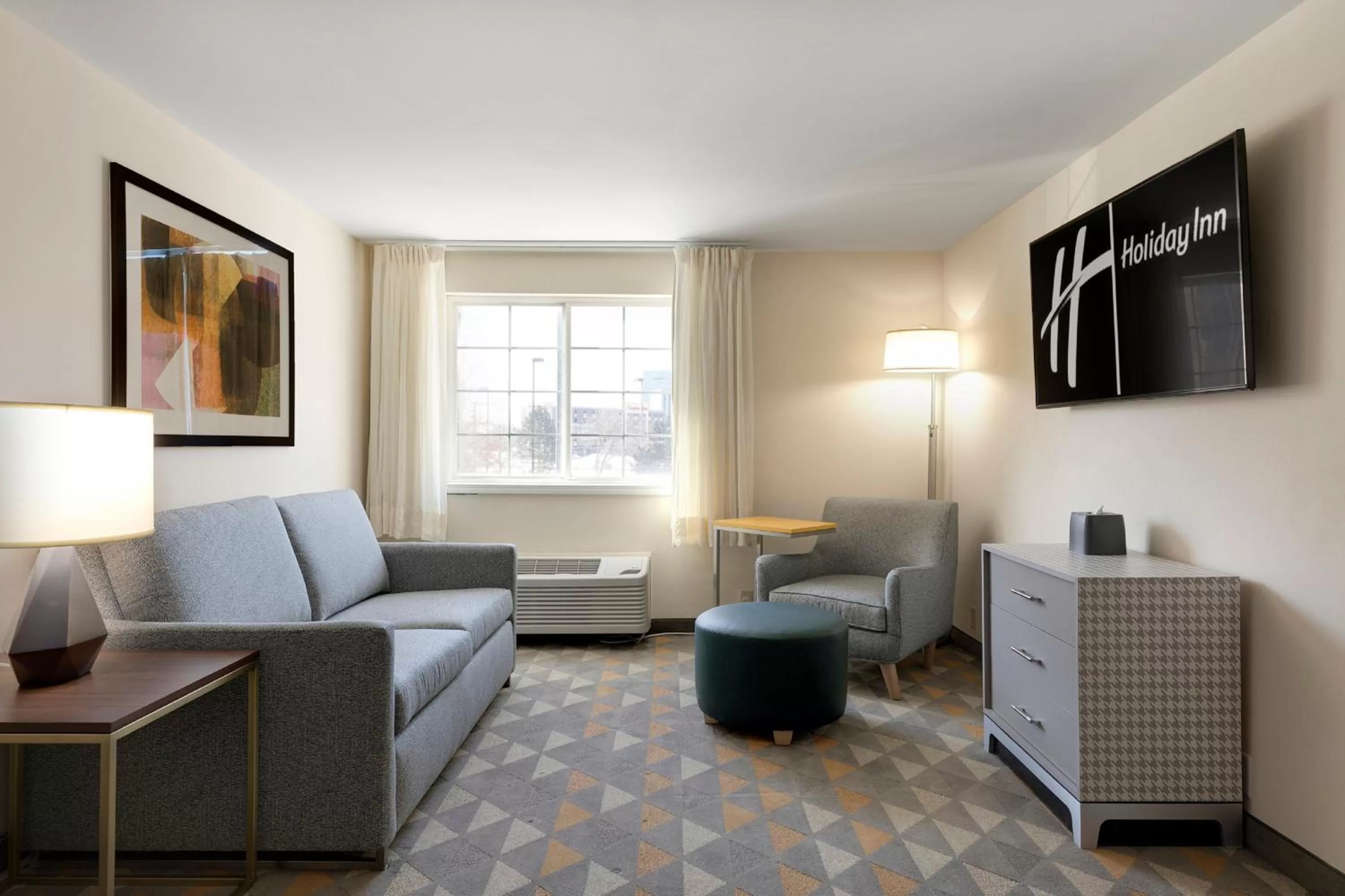 Photo of the whole room in Holiday Inn - Bloomington W MSP Airport Area by IHG