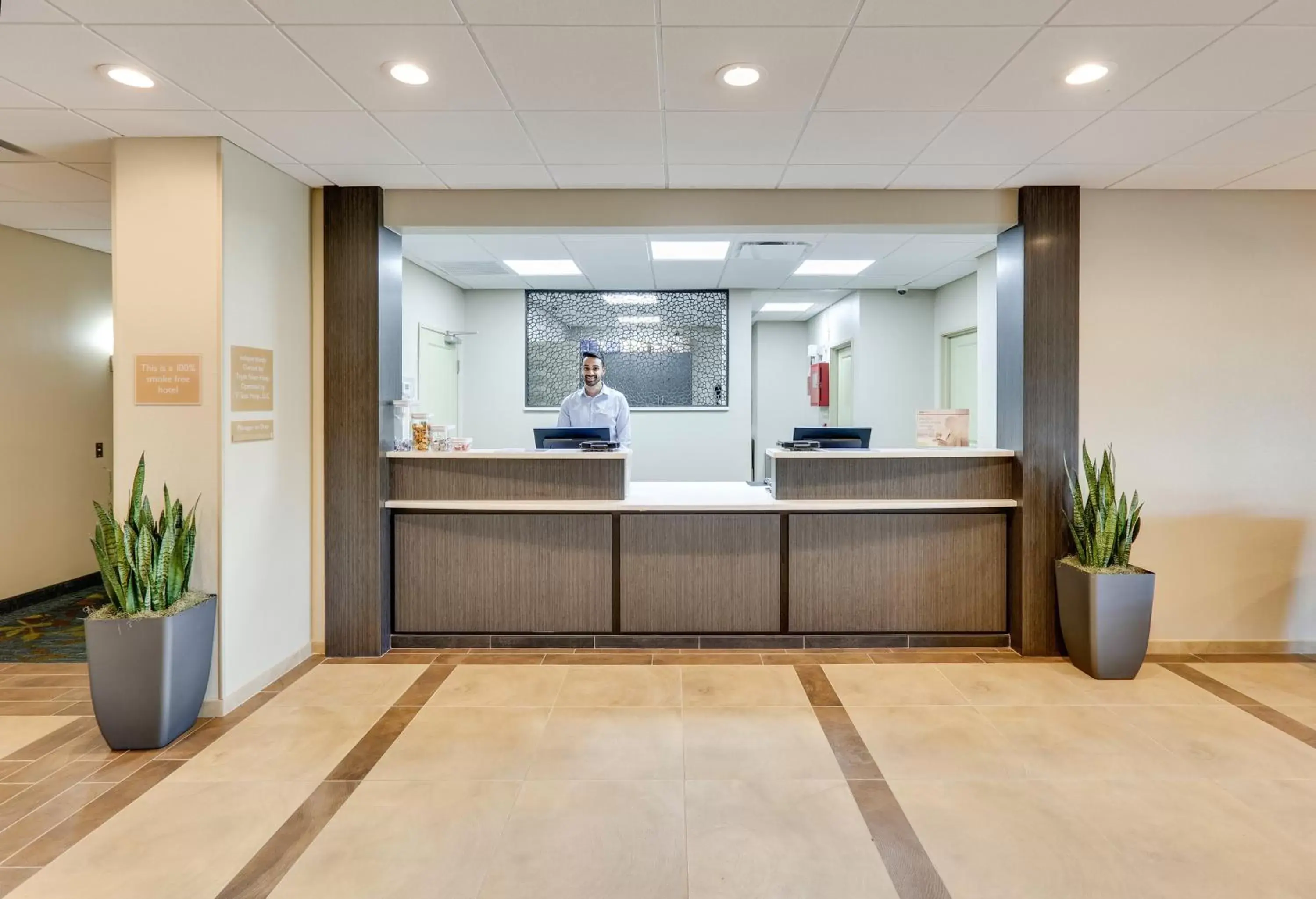 Property building, Lobby/Reception in Candlewood Suites - Farmers Branch, an IHG Hotel
