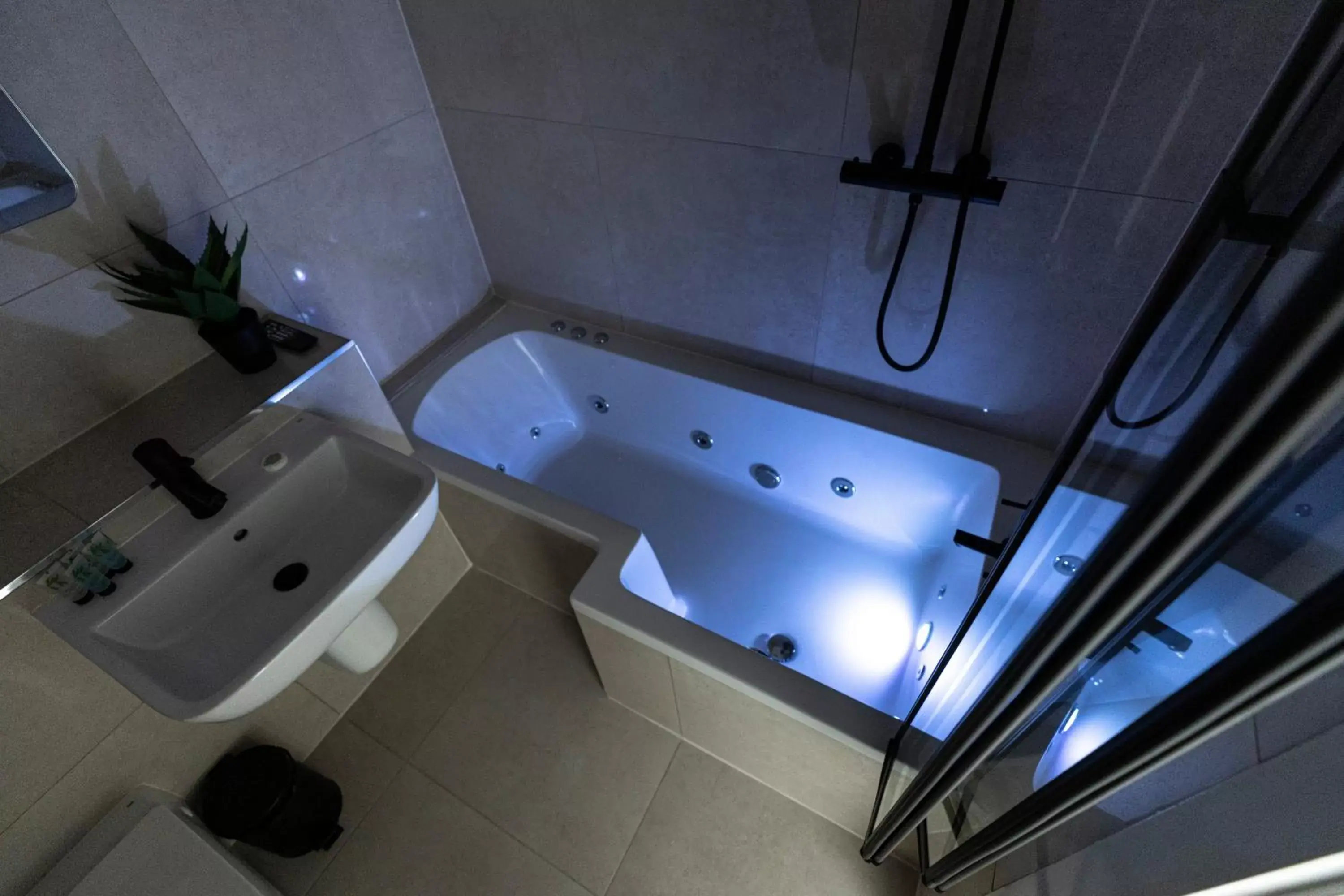 Bathroom in Fletcher Apartments