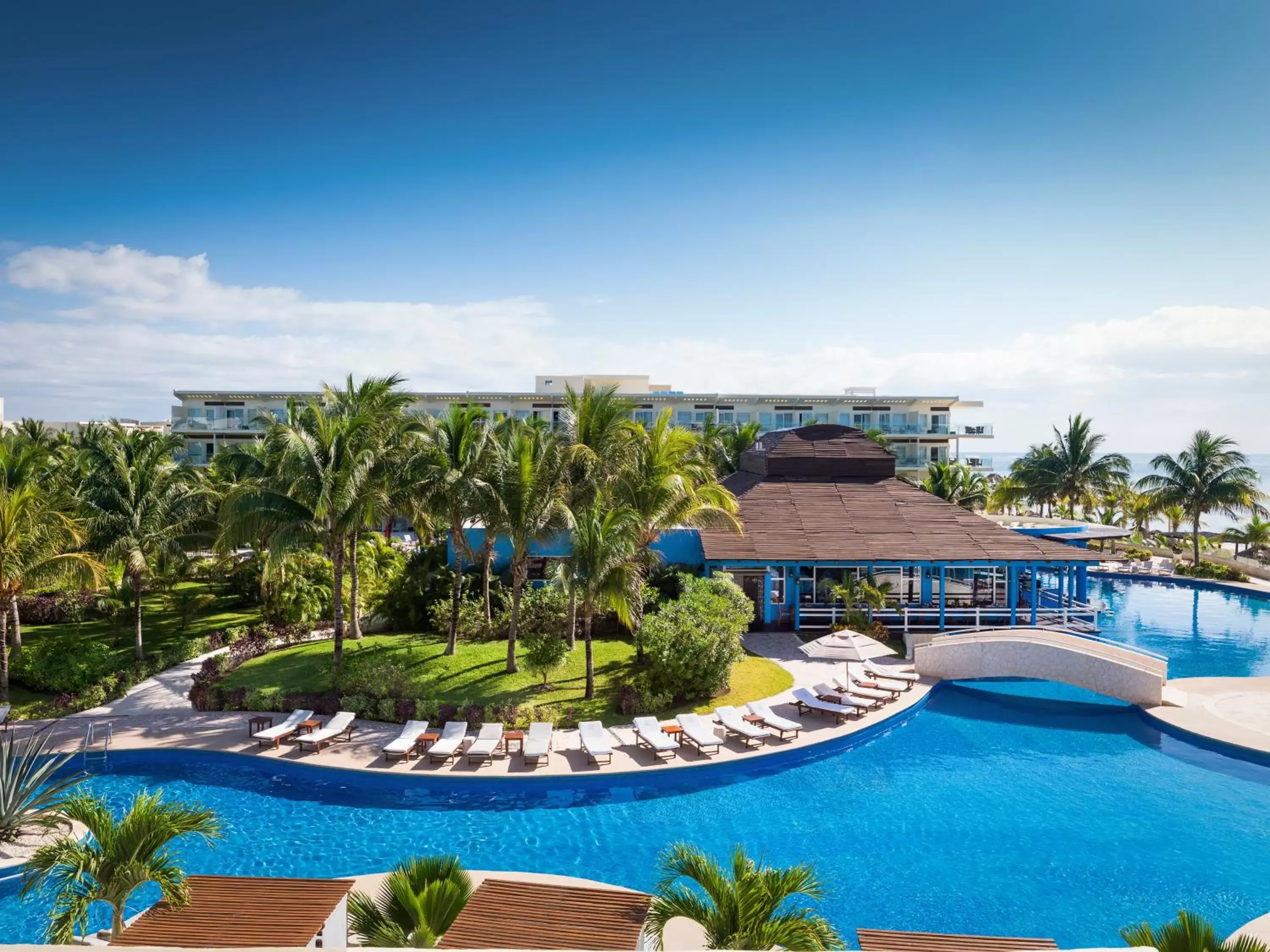 Swimming Pool in Azul Beach Resort Riviera Cancun, Gourmet All Inclusive by Karisma