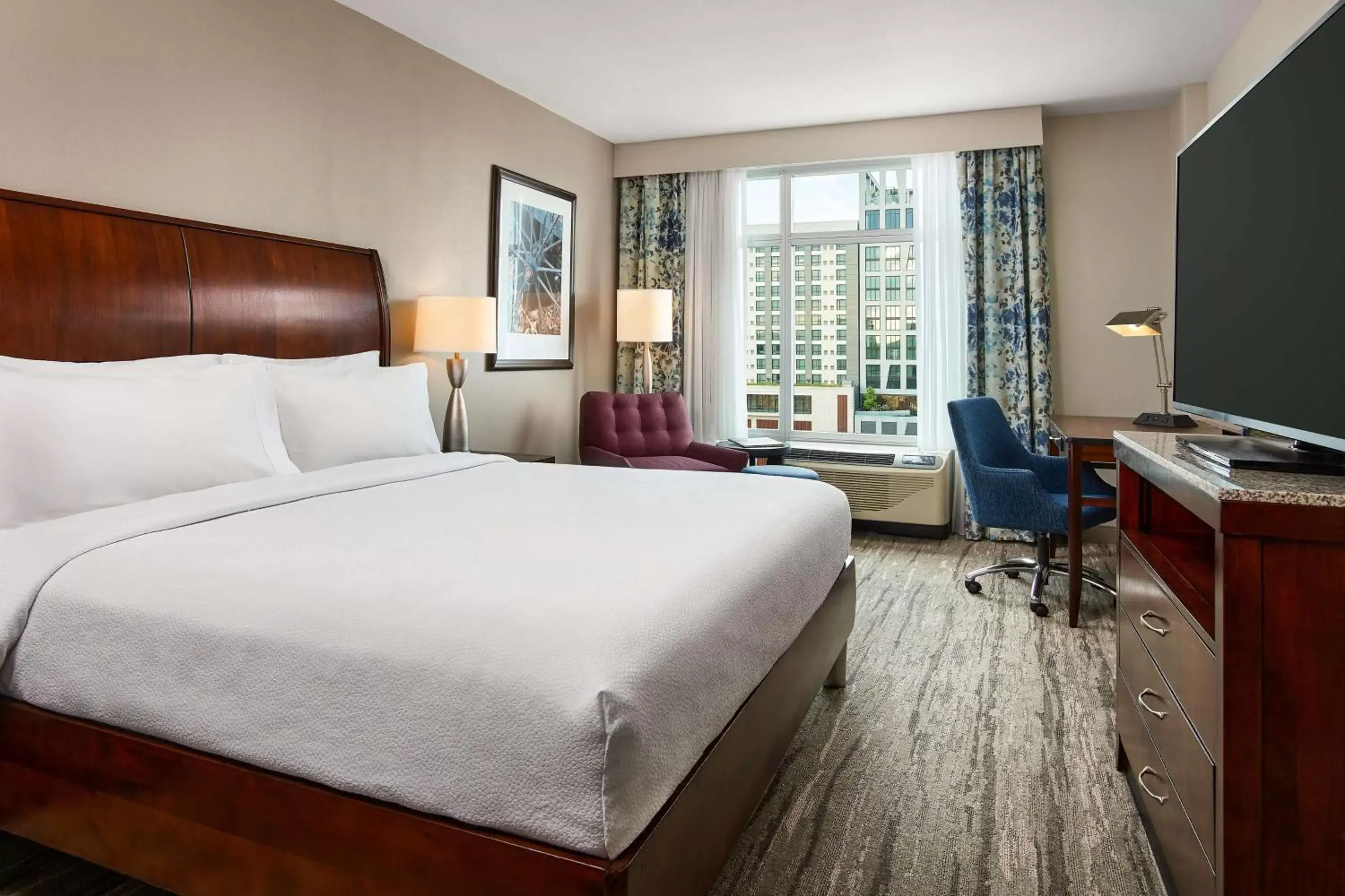 Bedroom, Bed in Hilton Garden Inn Nashville Downtown/Convention Center