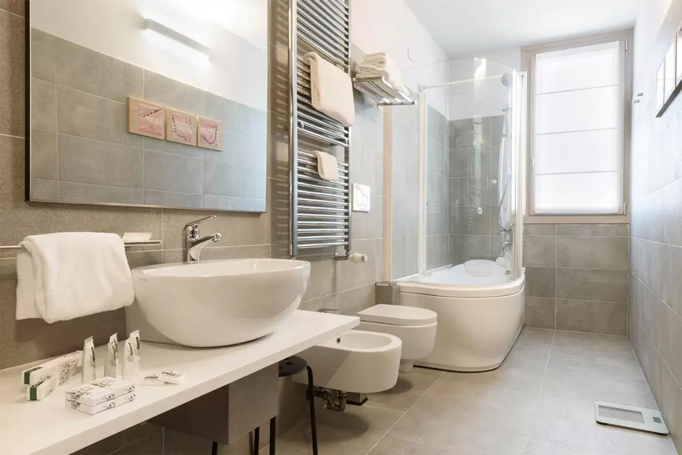 Bathroom in GHV Hotel Bathroom in GHV Hotel